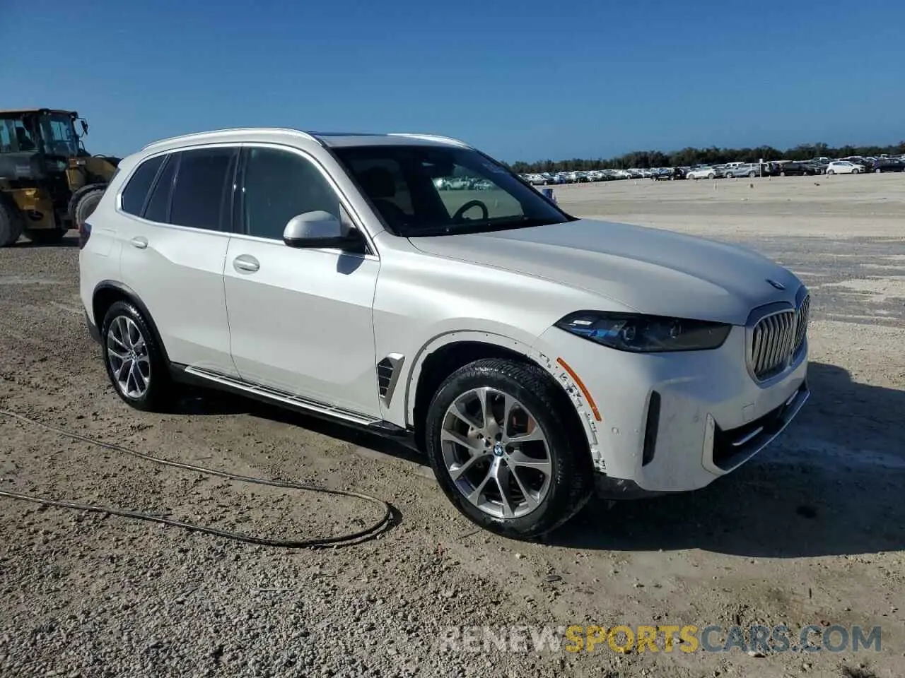 4 fotografías del automóvil dañado 5UX13EU05R9U32237 BMW X5 2024
