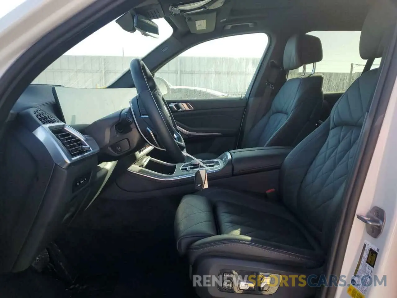 7 fotografías del automóvil dañado 5UX13EU05R9U32237 BMW X5 2024