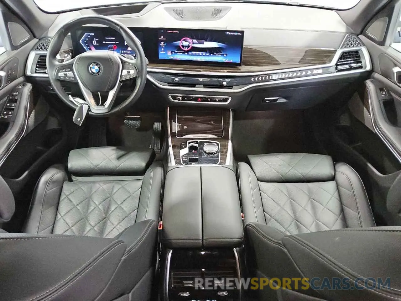 8 fotografías del automóvil dañado 5UX13EU05R9V10497 BMW X5 2024
