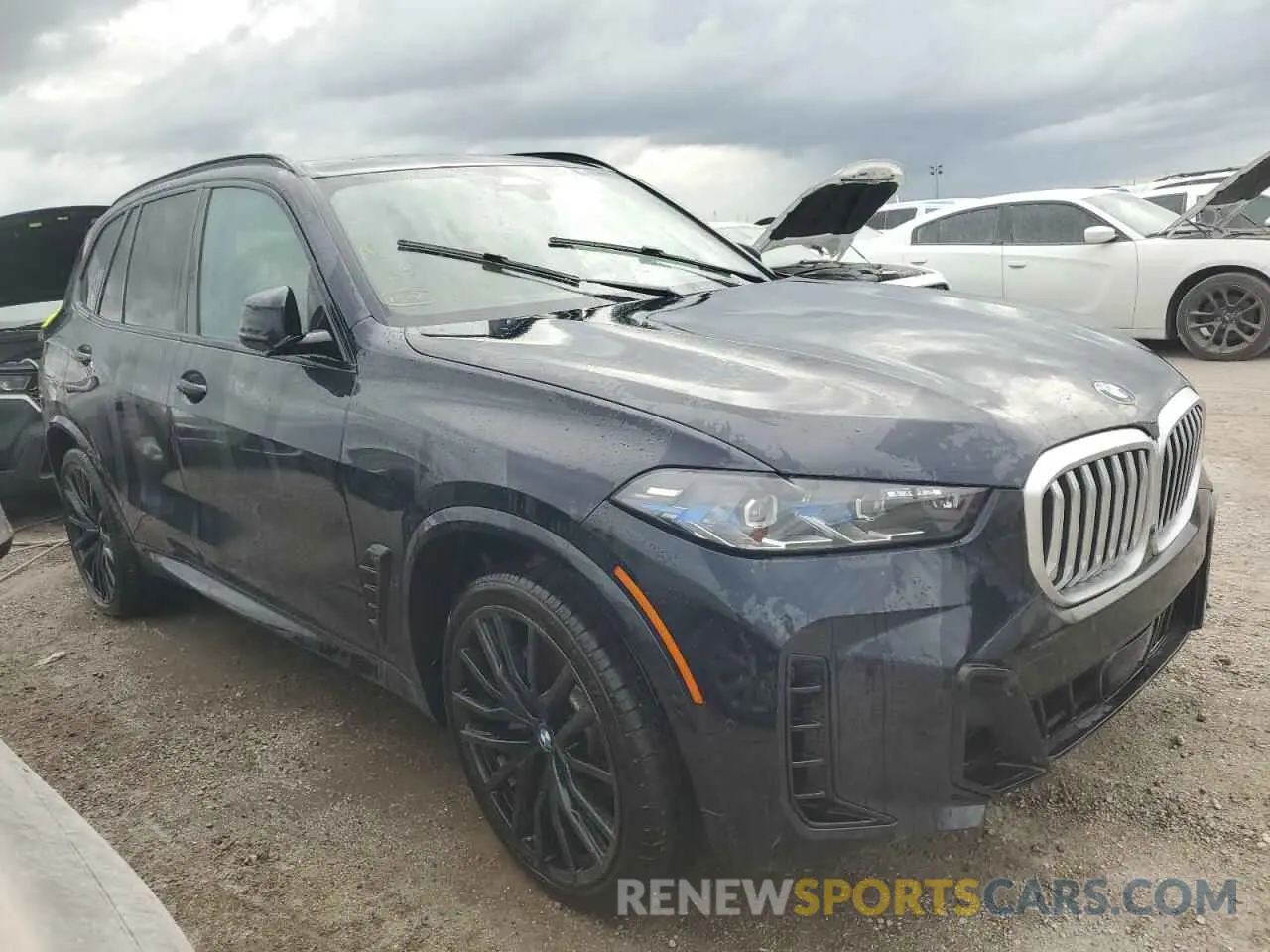 4 fotografías del automóvil dañado 5UX13EU05R9V47792 BMW X5 2024