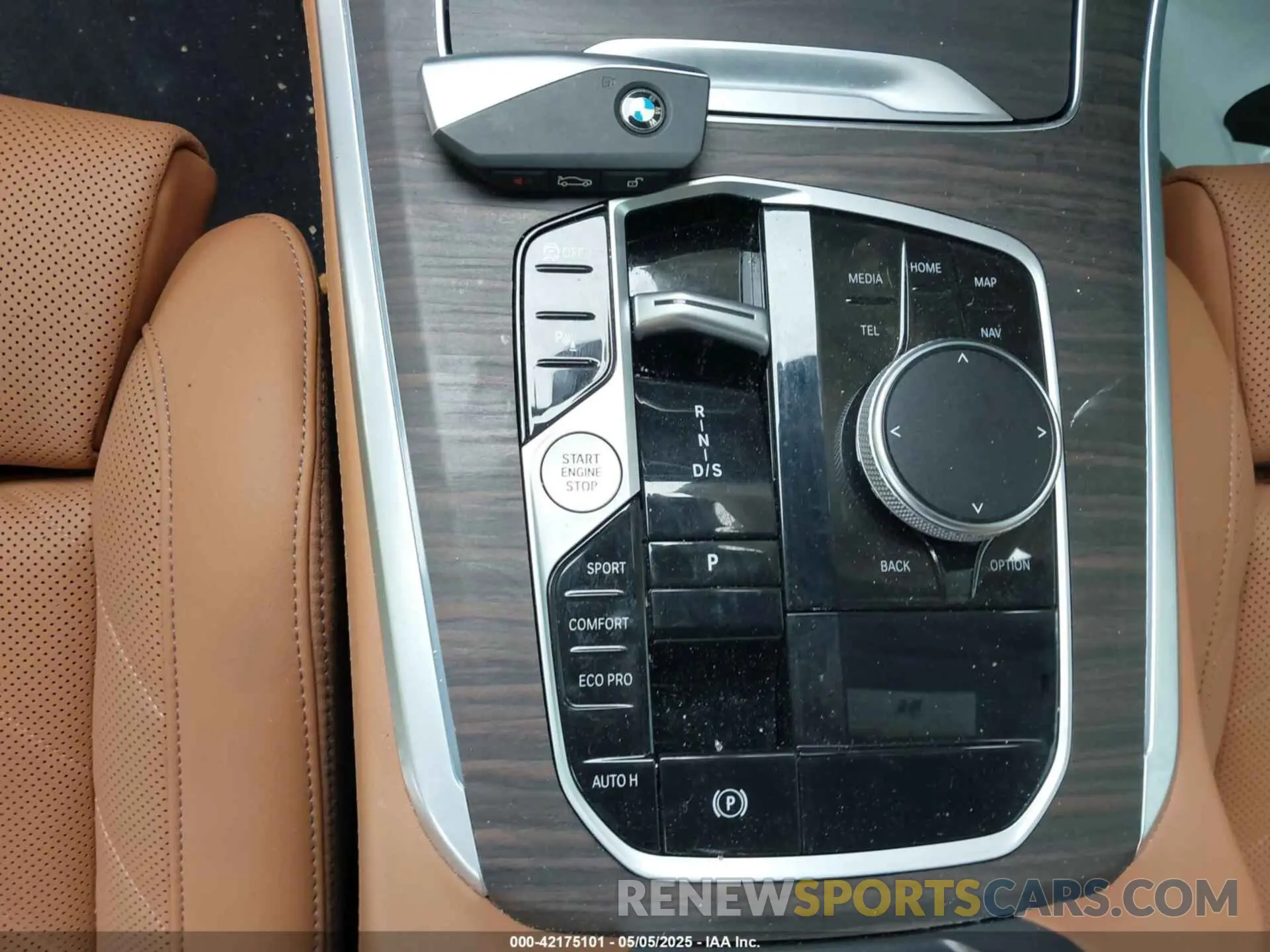 11 fotografías del automóvil dañado 5UX13EU06R9T97787 BMW X5 2024