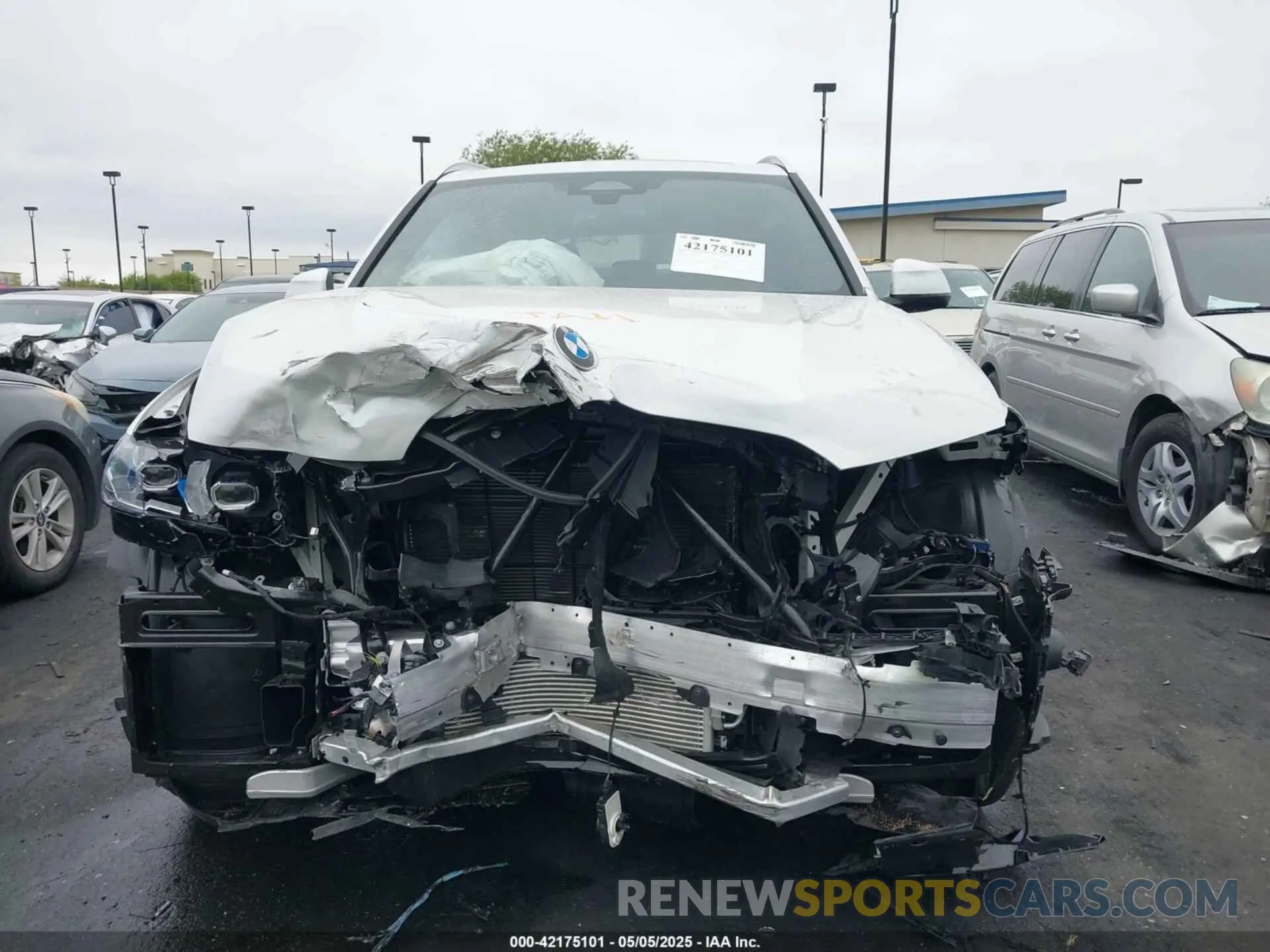 13 fotografías del automóvil dañado 5UX13EU06R9T97787 BMW X5 2024