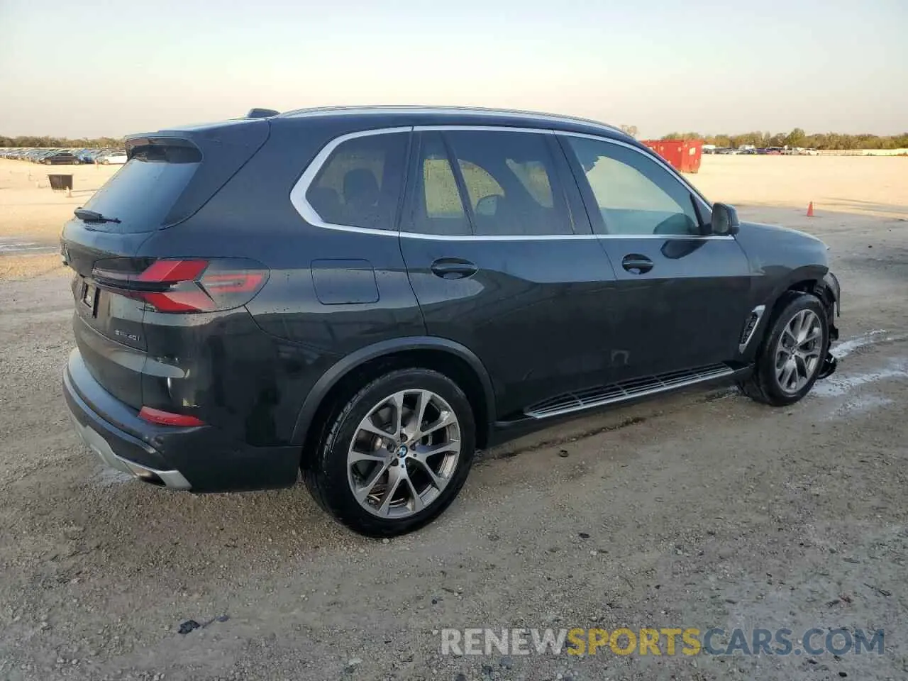 3 fotografías del automóvil dañado 5UX13EU08R9T54181 BMW X5 2024