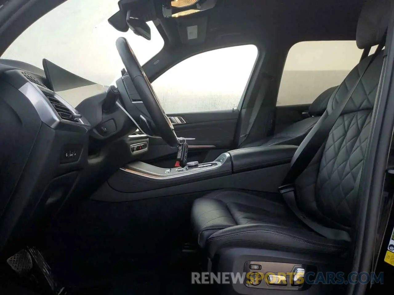 7 fotografías del automóvil dañado 5UX13EU08R9T54181 BMW X5 2024