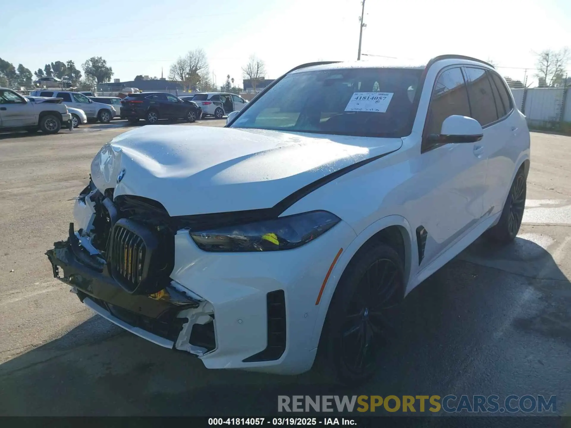 2 fotografías del automóvil dañado 5UX13EU08R9U51221 BMW X5 2024