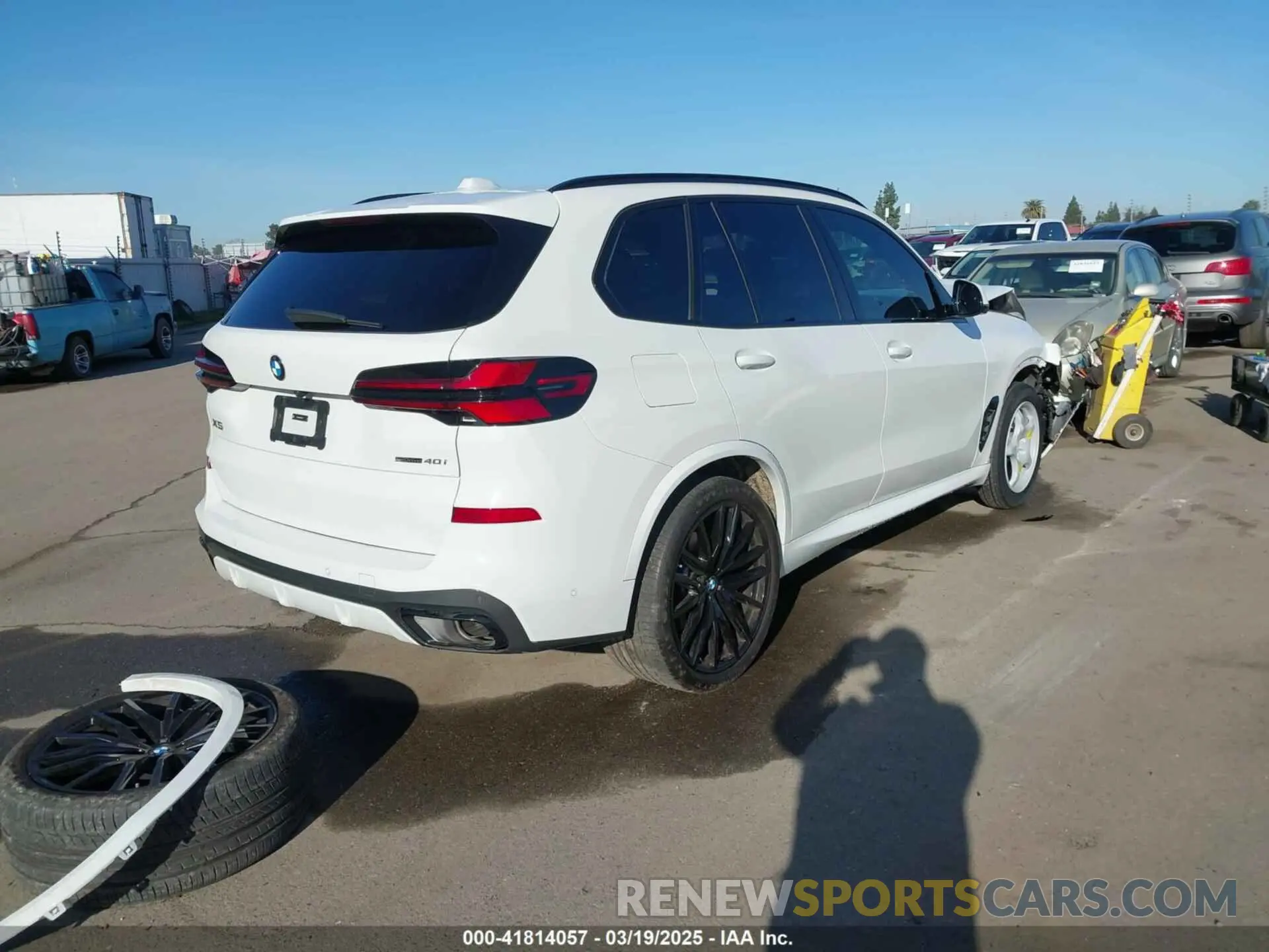 4 fotografías del automóvil dañado 5UX13EU08R9U51221 BMW X5 2024