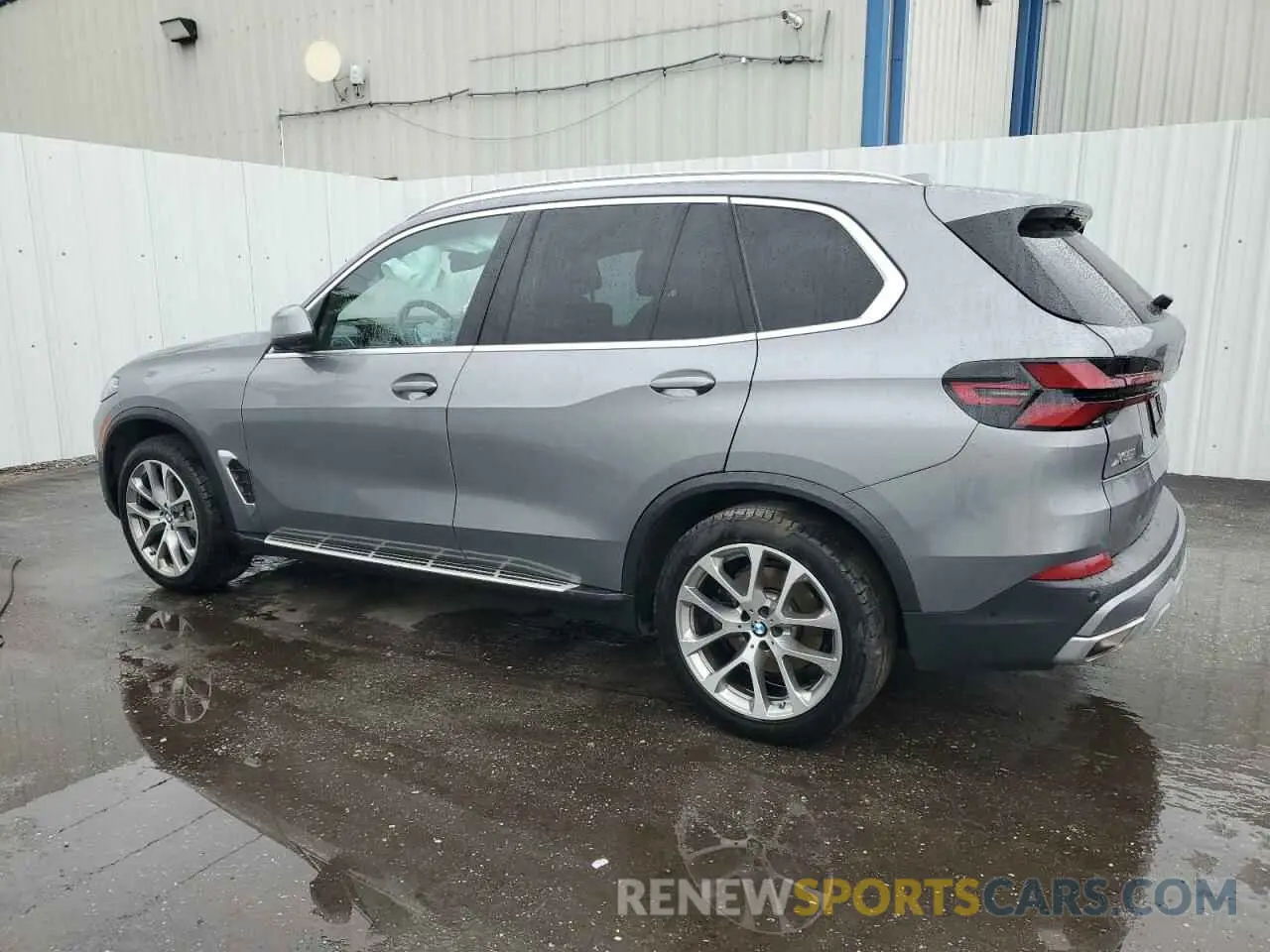 2 fotografías del automóvil dañado 5UX13EU09R9T25644 BMW X5 2024