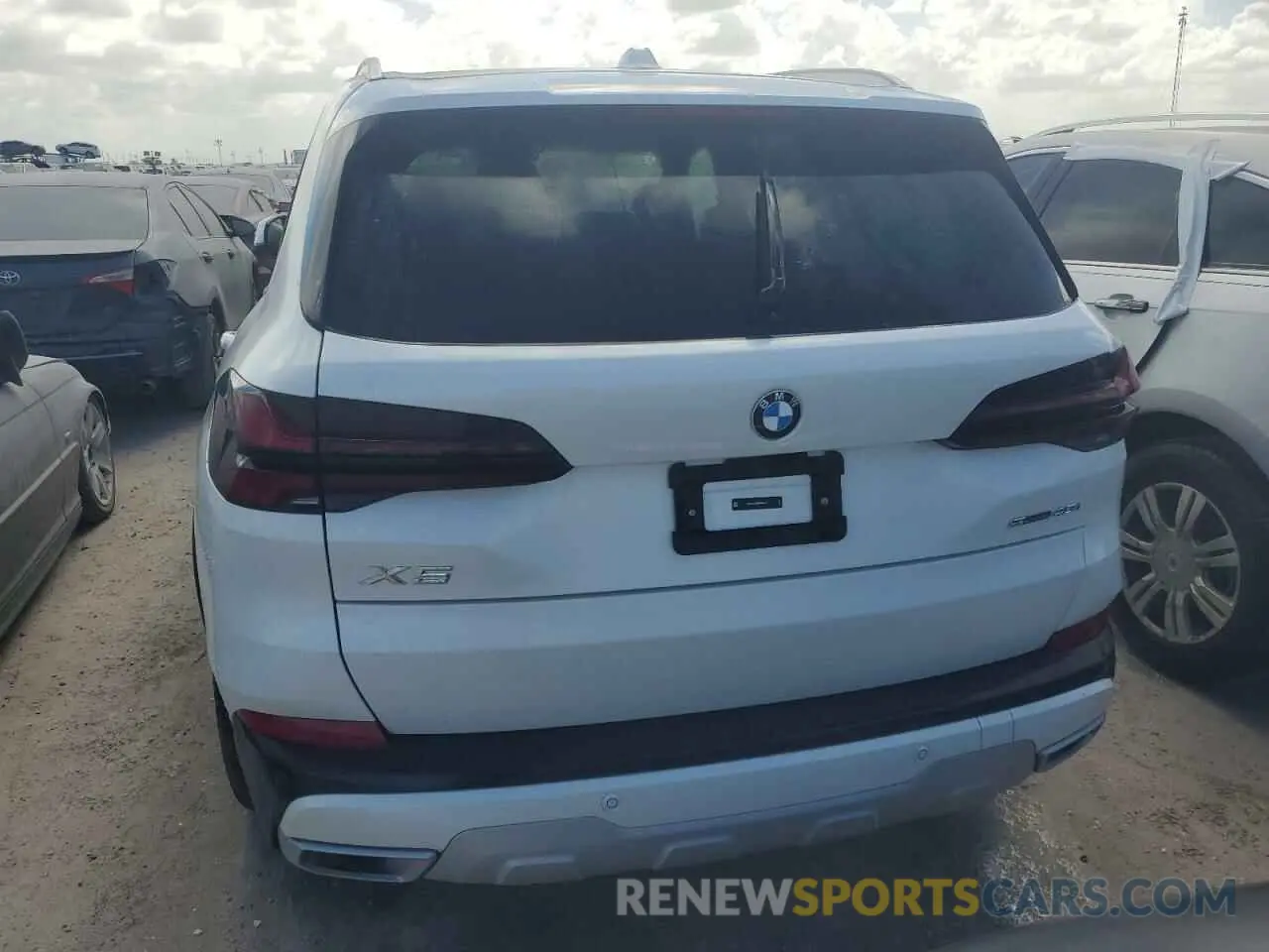 6 fotografías del automóvil dañado 5UX13EU09R9V94677 BMW X5 2024