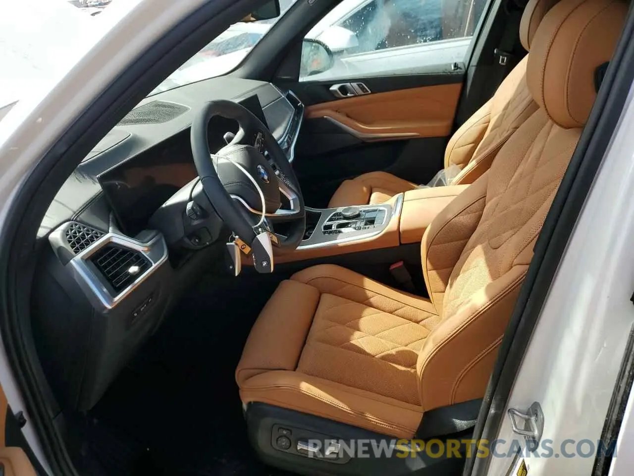 7 fotografías del automóvil dañado 5UX13EU09R9V94677 BMW X5 2024