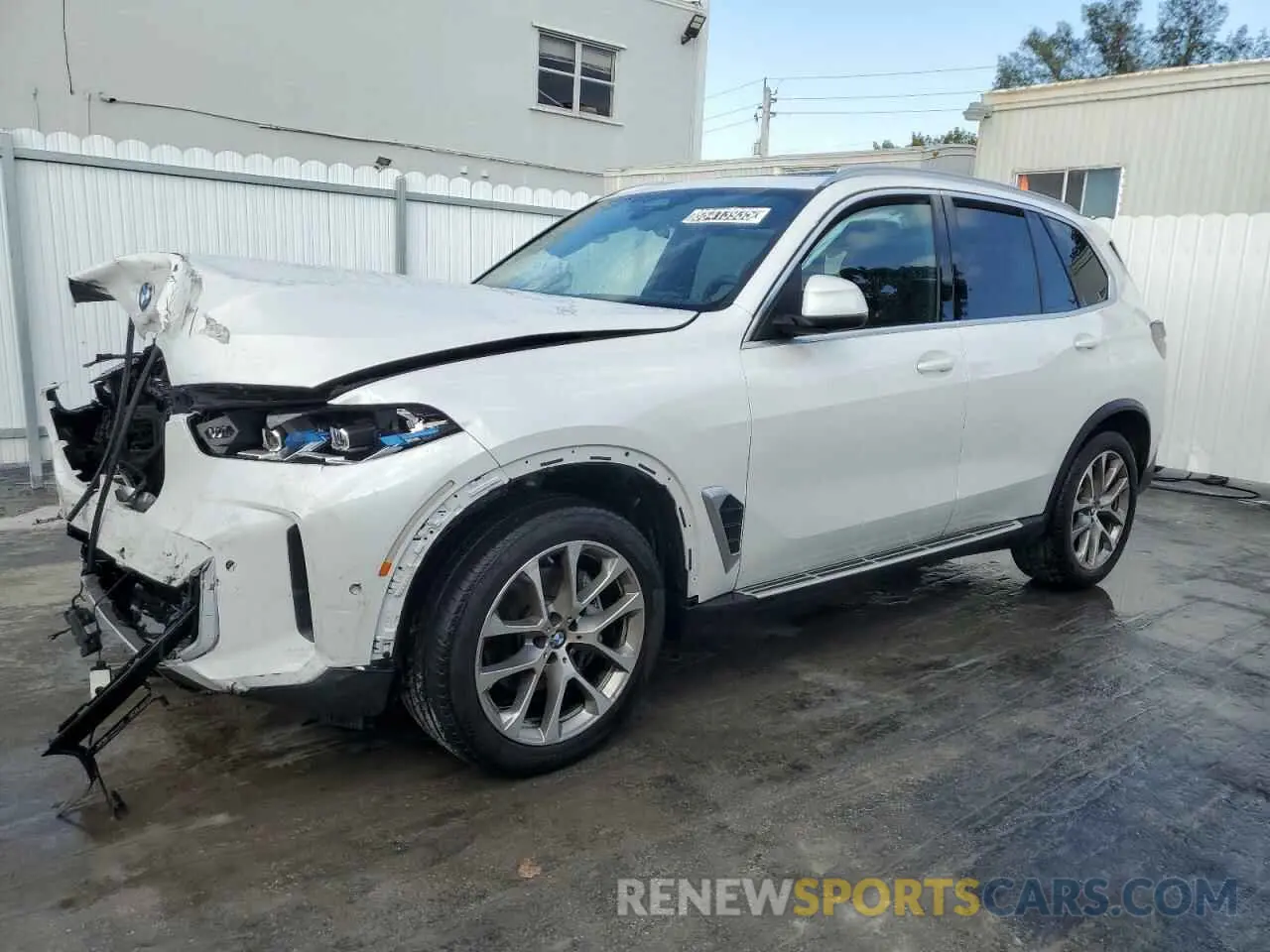 1 fotografías del automóvil dañado 5UX13EU0XR9T27497 BMW X5 2024