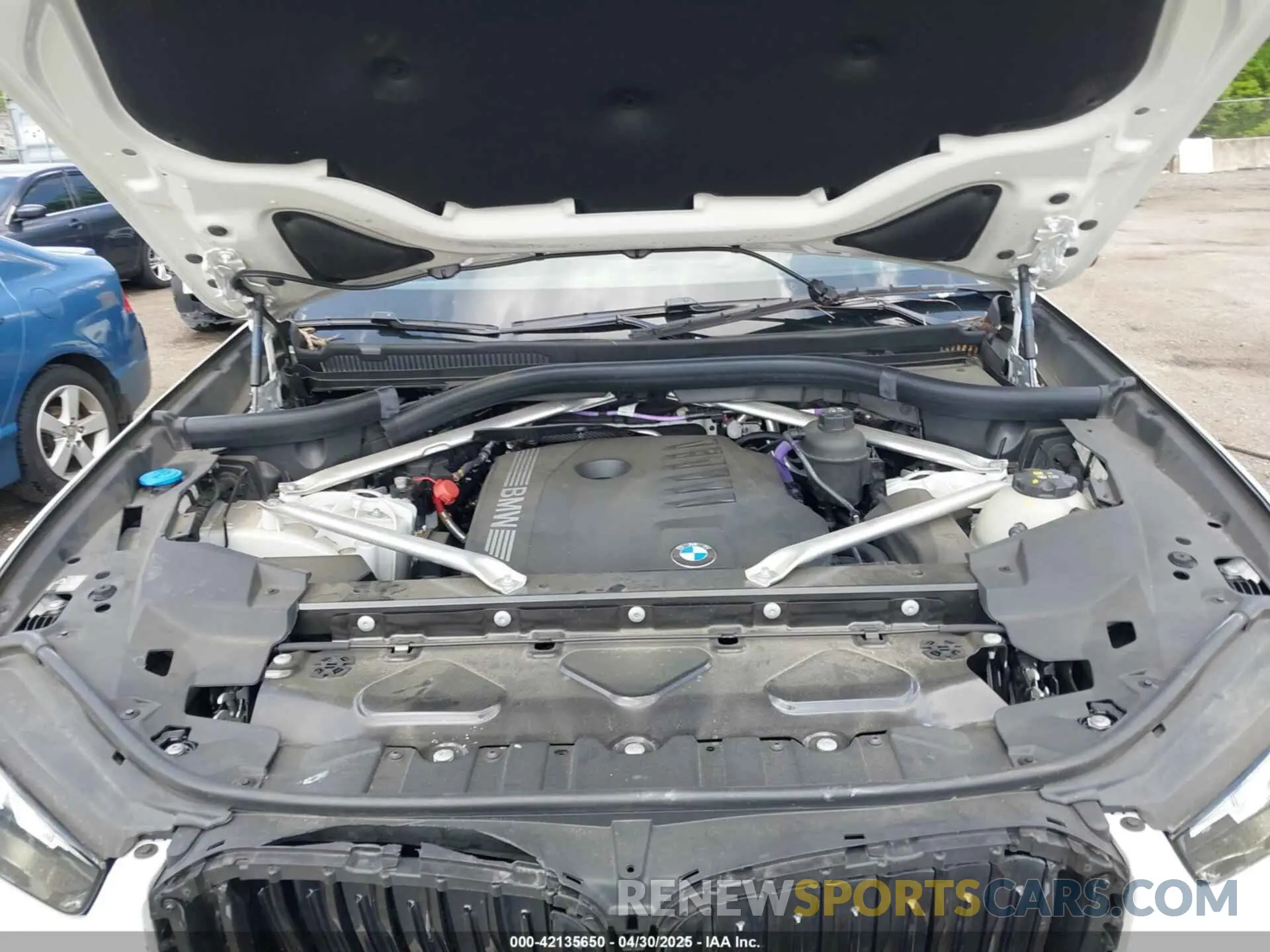 10 fotografías del automóvil dañado 5UX23EU00R9V34355 BMW X5 2024