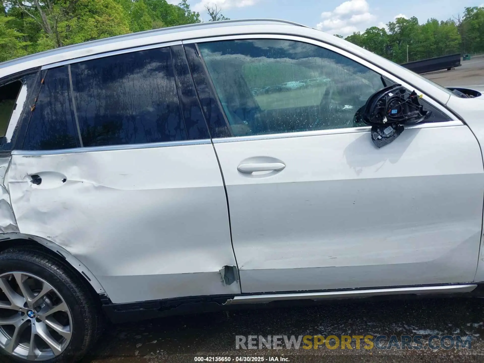 13 fotografías del automóvil dañado 5UX23EU00R9V34355 BMW X5 2024