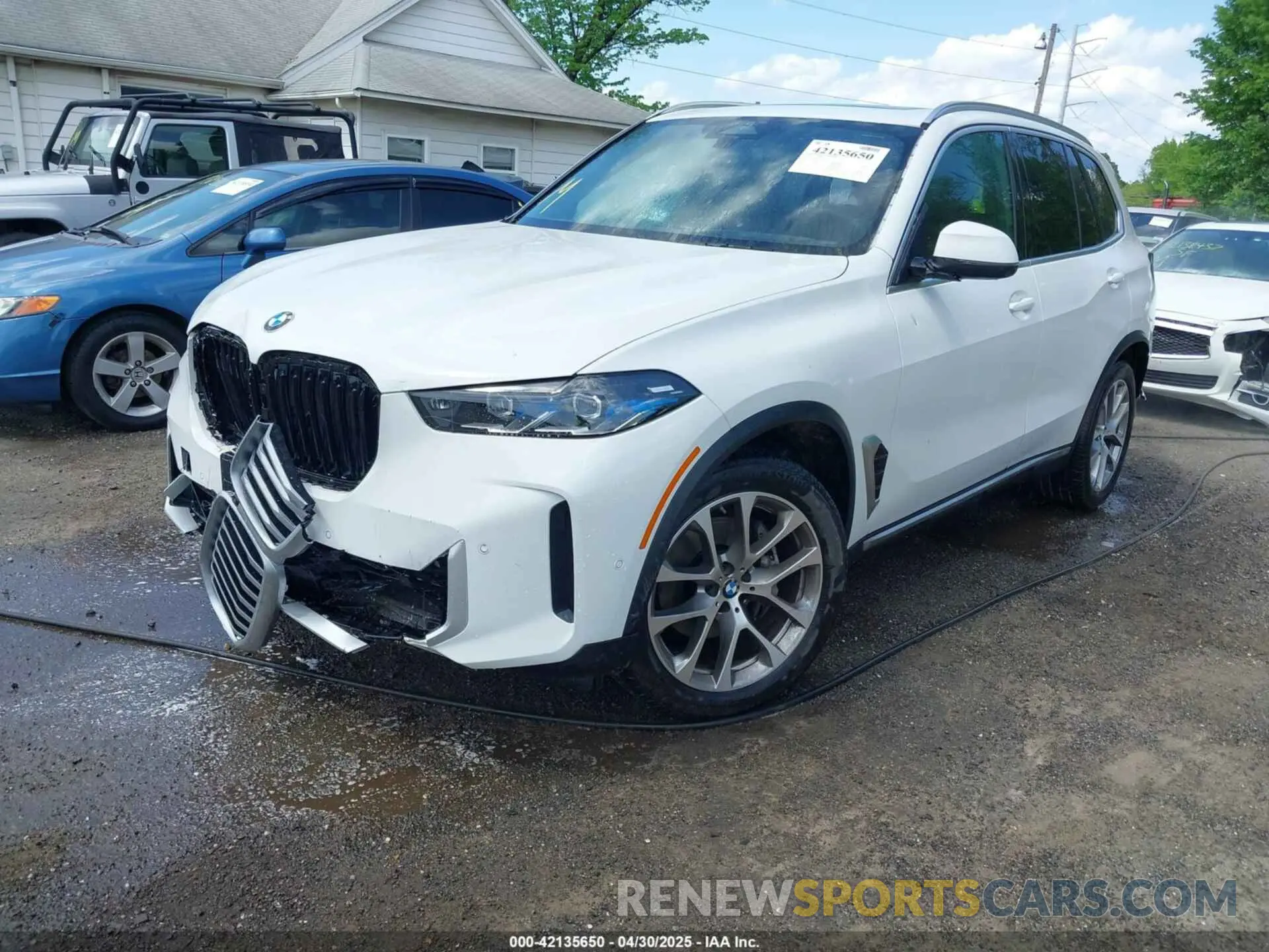 2 fotografías del automóvil dañado 5UX23EU00R9V34355 BMW X5 2024
