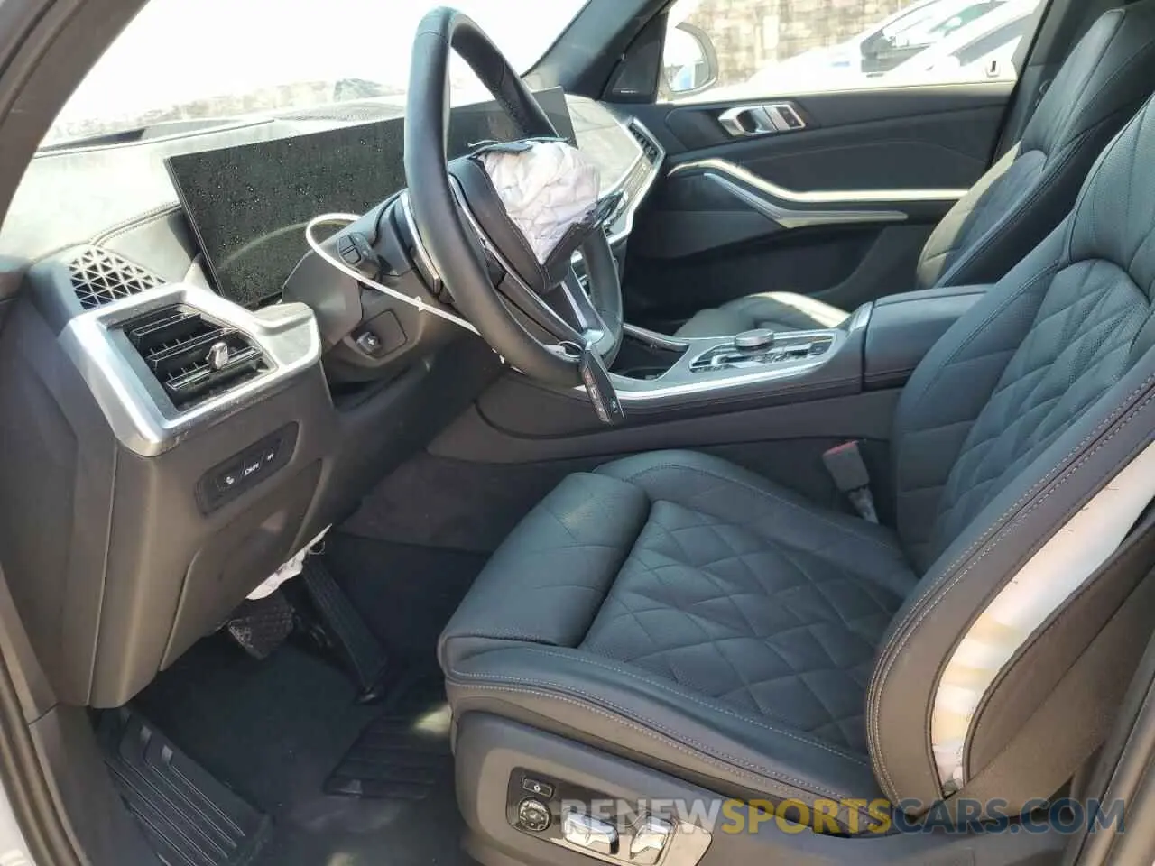 7 fotografías del automóvil dañado 5UX23EU01R9T65592 BMW X5 2024