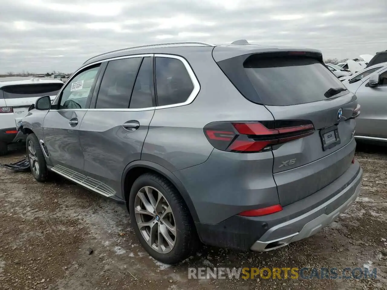 2 fotografías del automóvil dañado 5UX23EU02R9T53421 BMW X5 2024