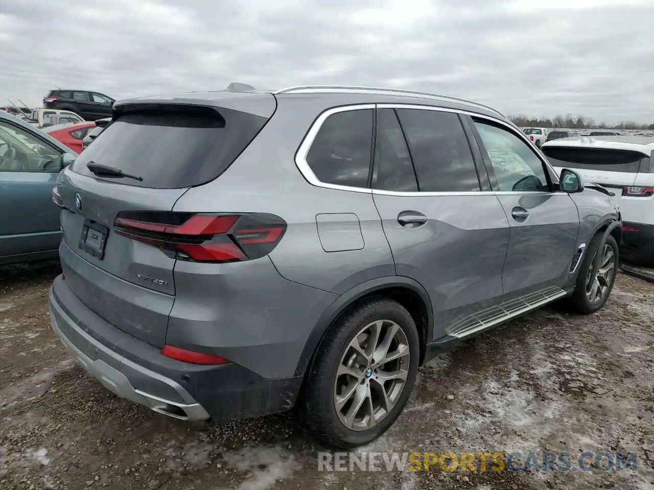 3 fotografías del automóvil dañado 5UX23EU02R9T53421 BMW X5 2024