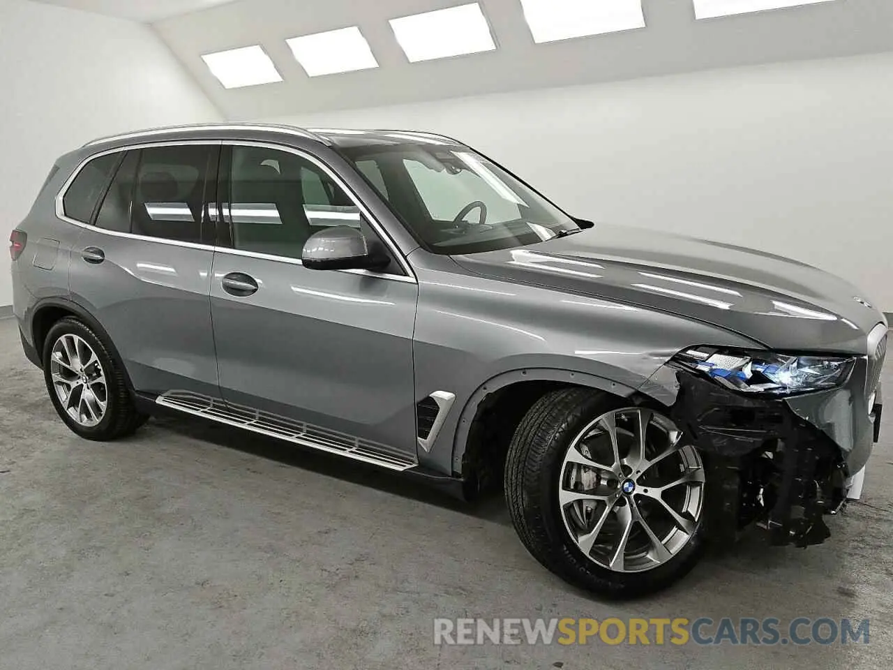 4 fotografías del automóvil dañado 5UX23EU02R9U22690 BMW X5 2024