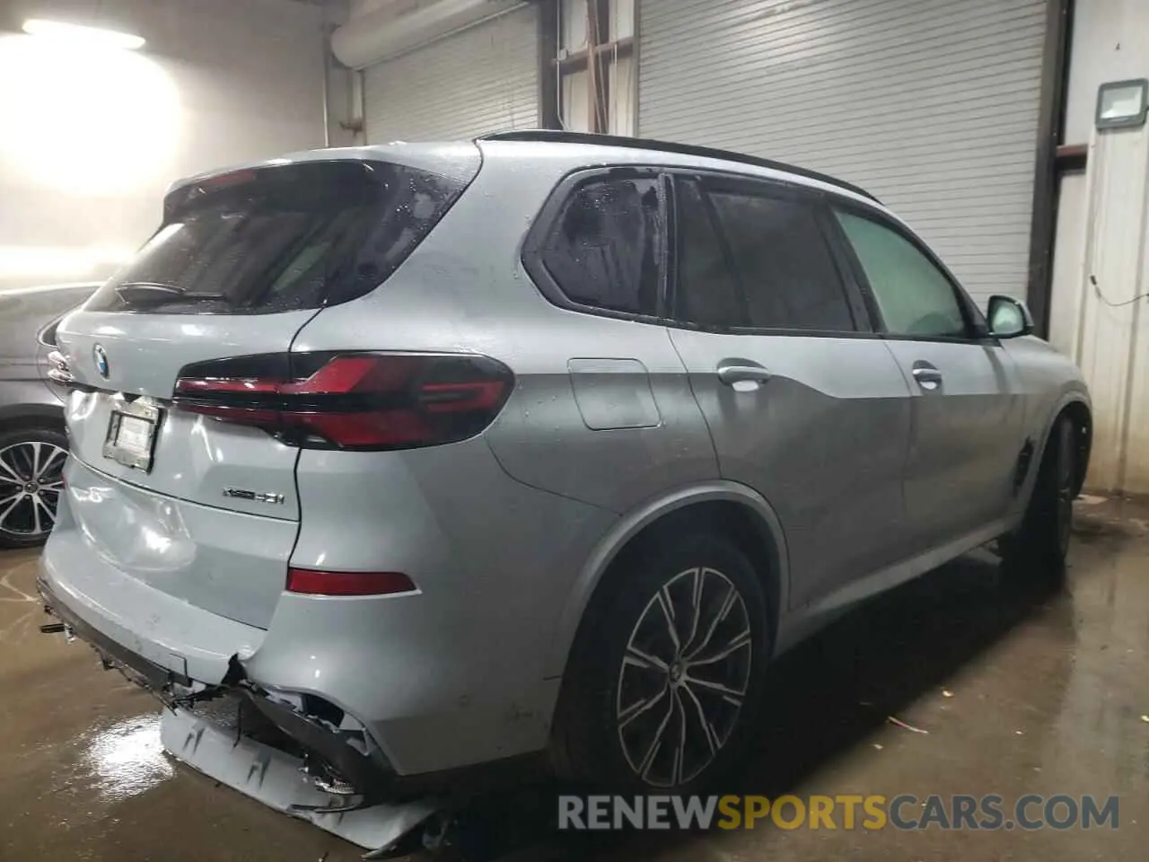 3 fotografías del automóvil dañado 5UX23EU03R9T46140 BMW X5 2024