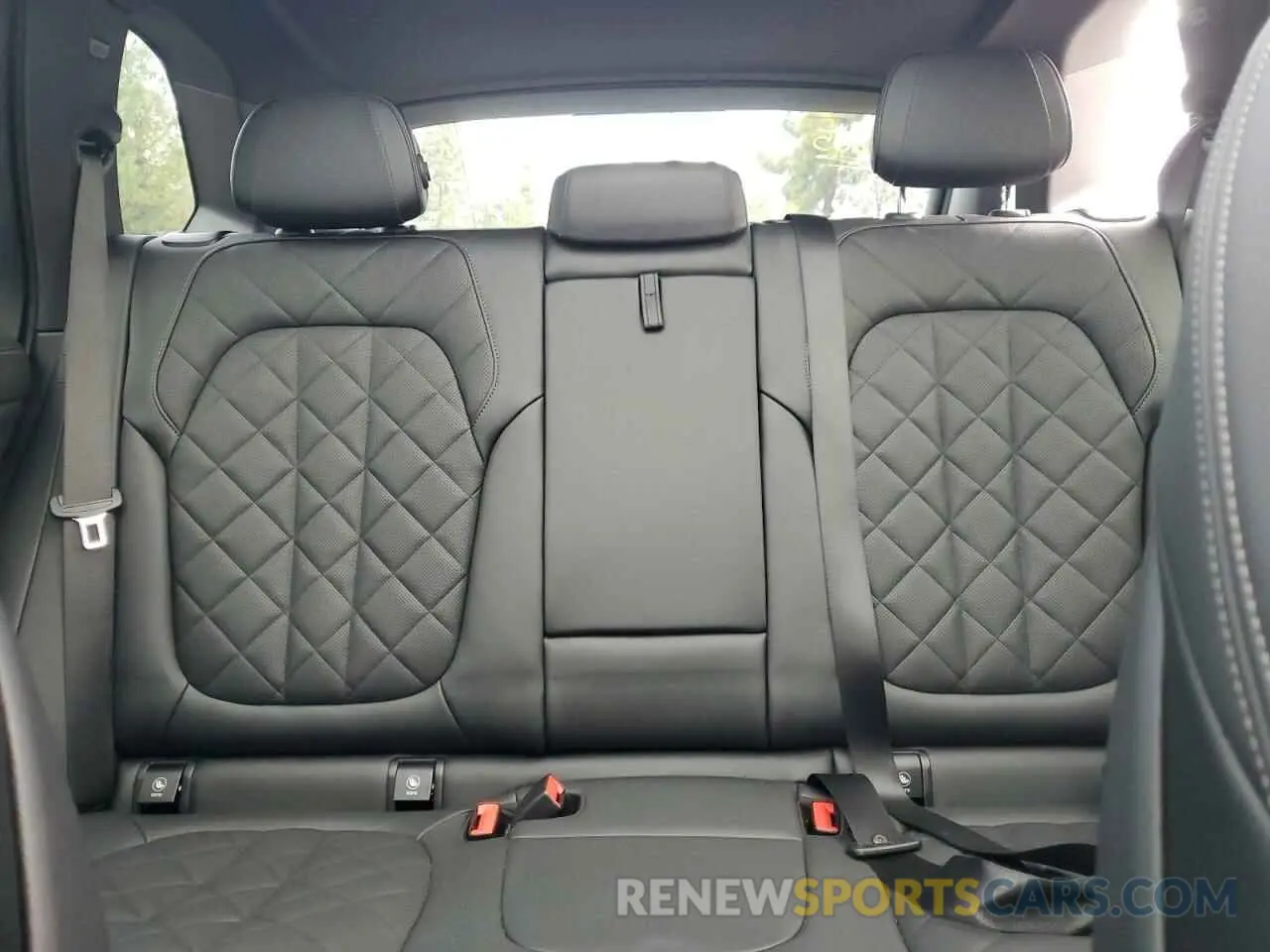10 fotografías del automóvil dañado 5UX23EU03R9U78234 BMW X5 2024