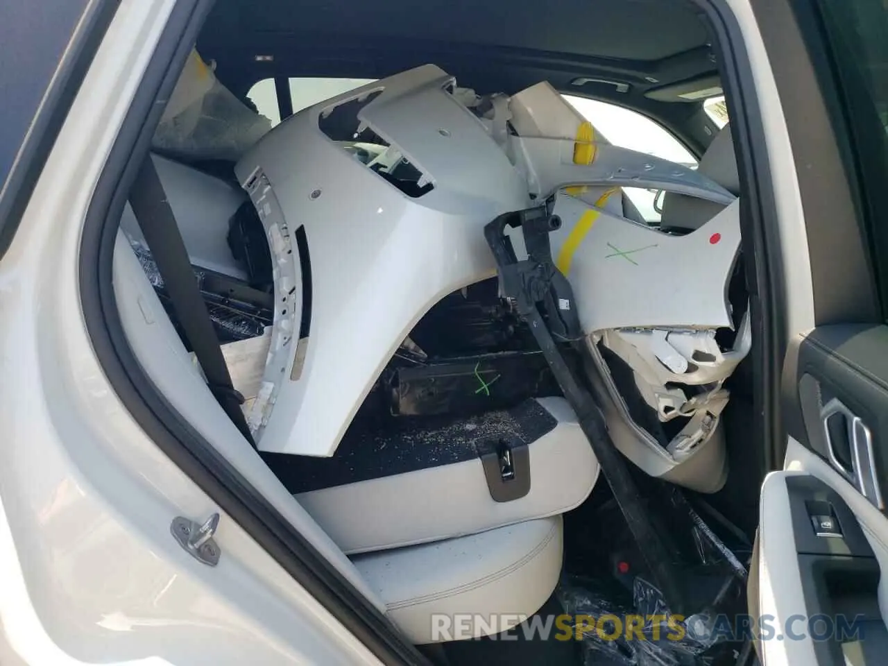11 fotografías del automóvil dañado 5UX23EU03R9U83823 BMW X5 2024