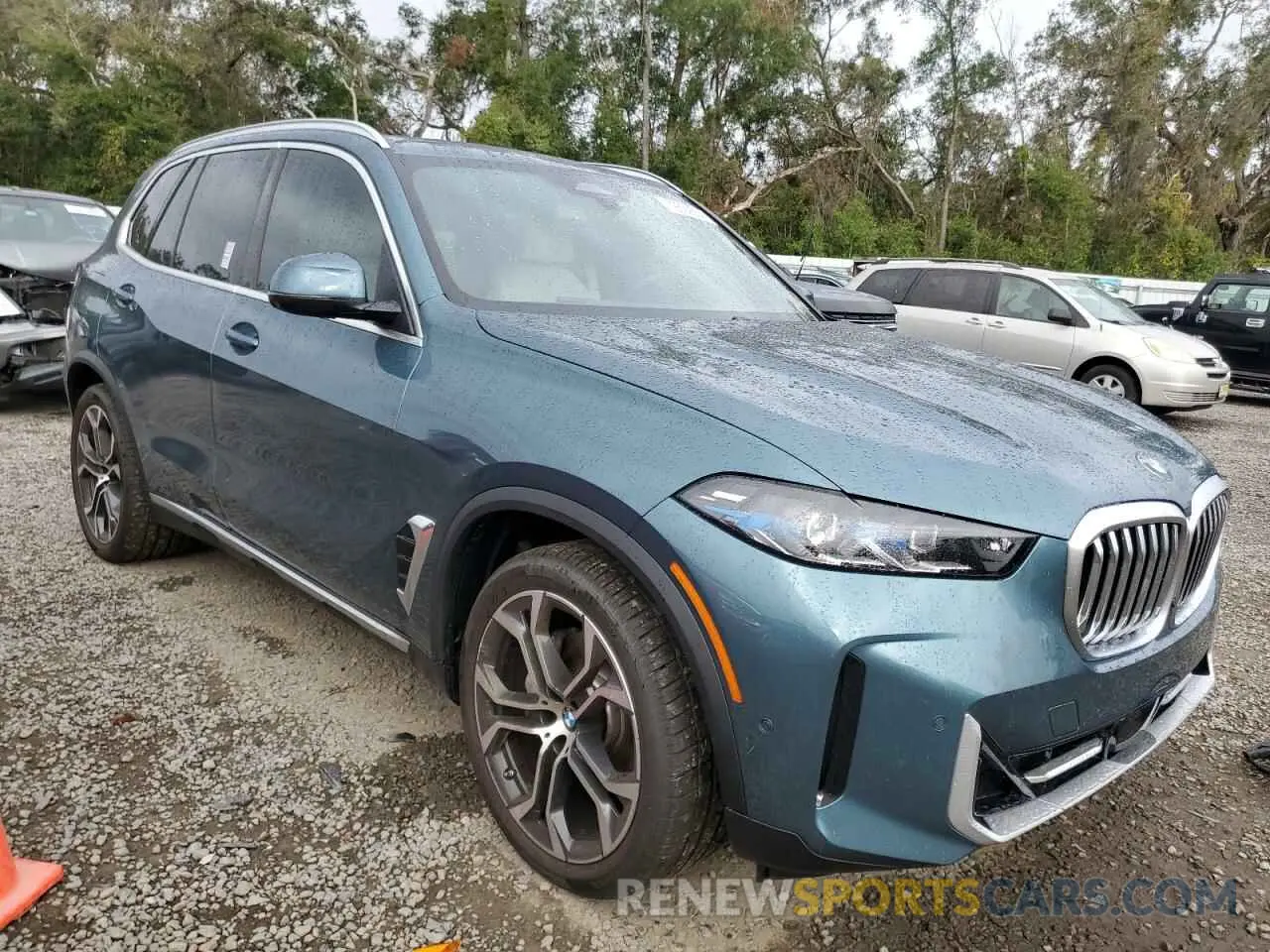 4 fotografías del automóvil dañado 5UX23EU03R9V70654 BMW X5 2024
