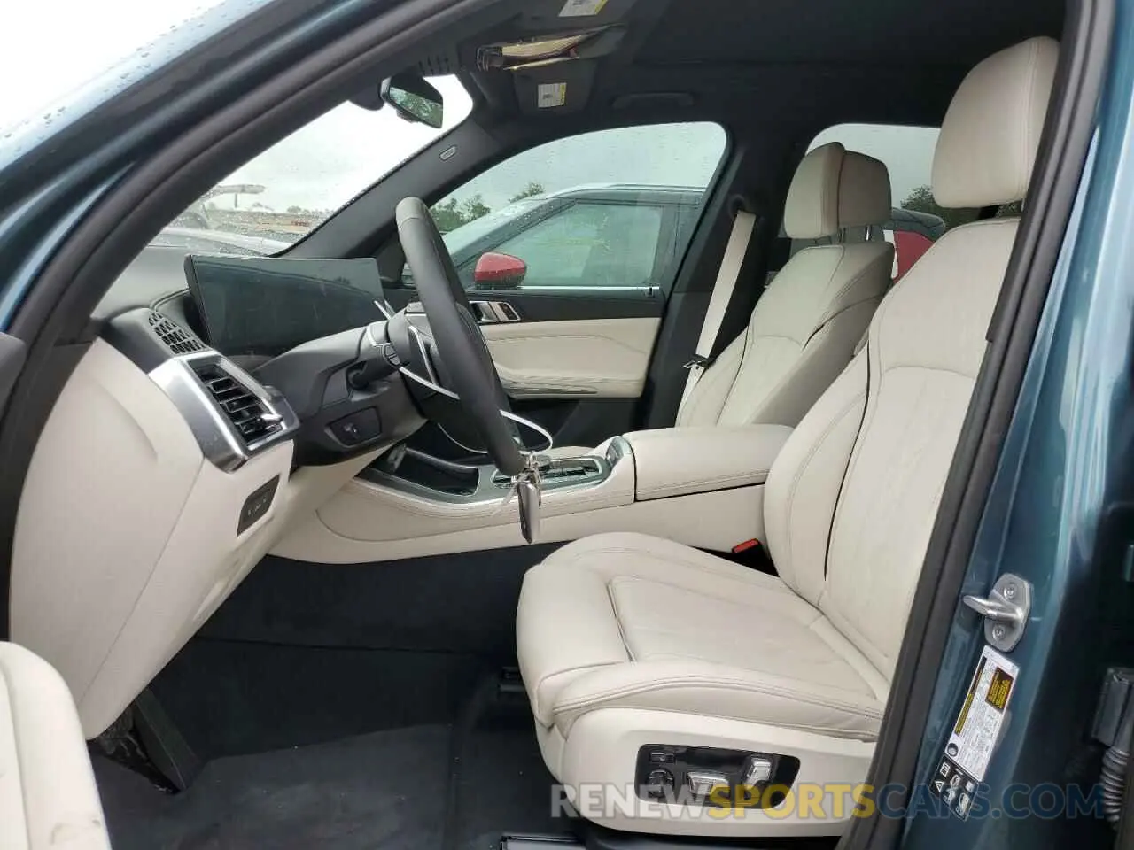 7 fotografías del automóvil dañado 5UX23EU03R9V70654 BMW X5 2024