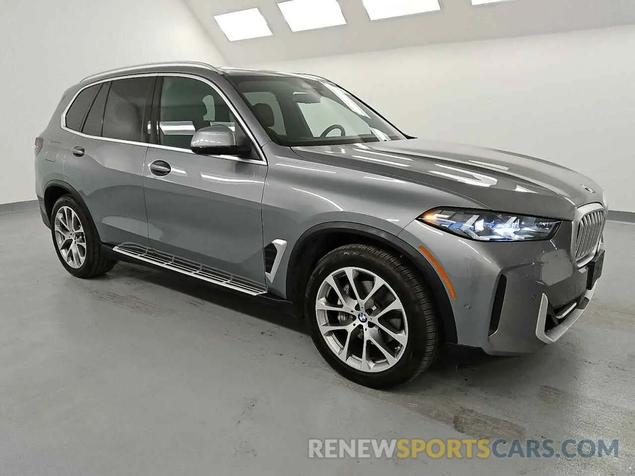 4 fotografías del automóvil dañado 5UX23EU05R9S11726 BMW X5 2024