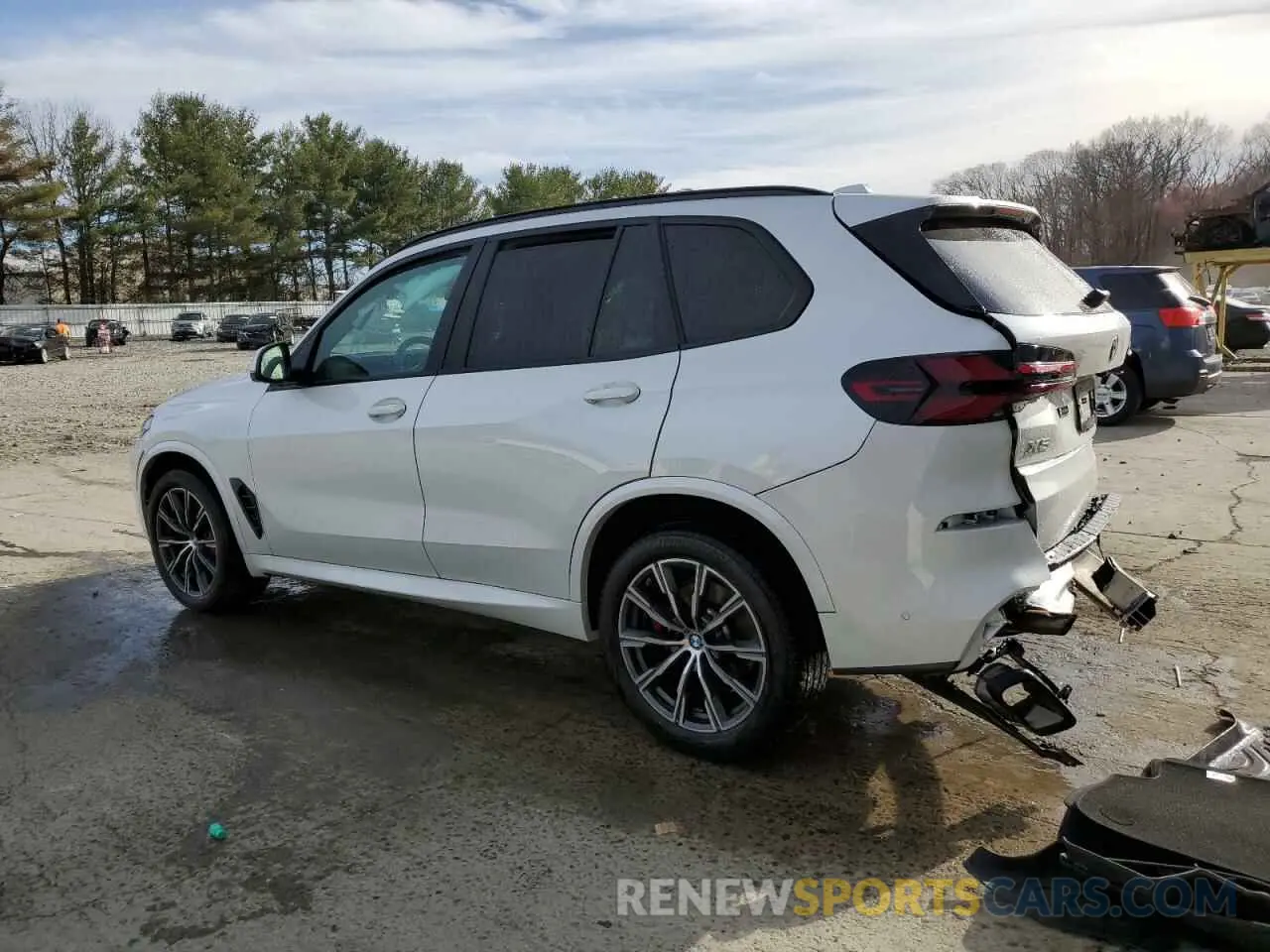 2 fotografías del automóvil dañado 5UX23EU05R9U48829 BMW X5 2024