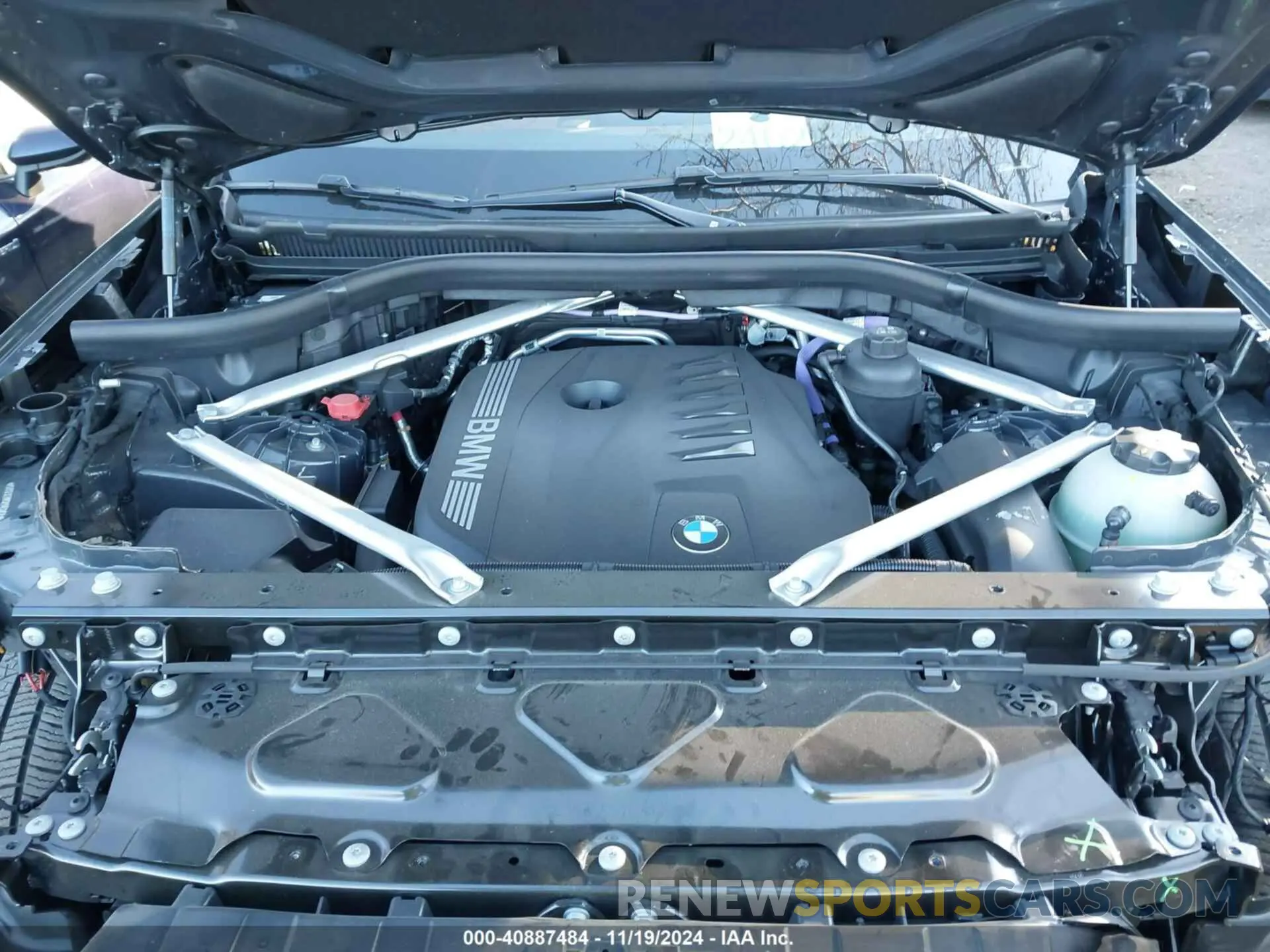 10 fotografías del automóvil dañado 5UX23EU05R9V31158 BMW X5 2024