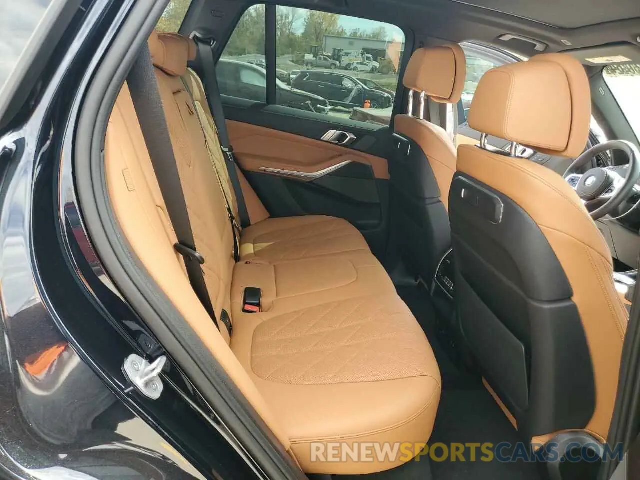 11 fotografías del automóvil dañado 5UX23EU05R9V60384 BMW X5 2024