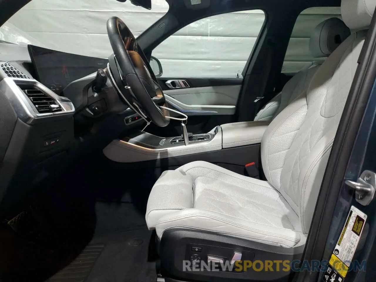 7 fotografías del automóvil dañado 5UX23EU06R9S35422 BMW X5 2024