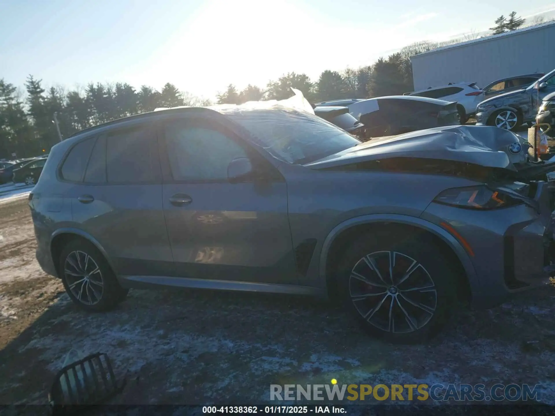 13 fotografías del automóvil dañado 5UX23EU06R9T45953 BMW X5 2024