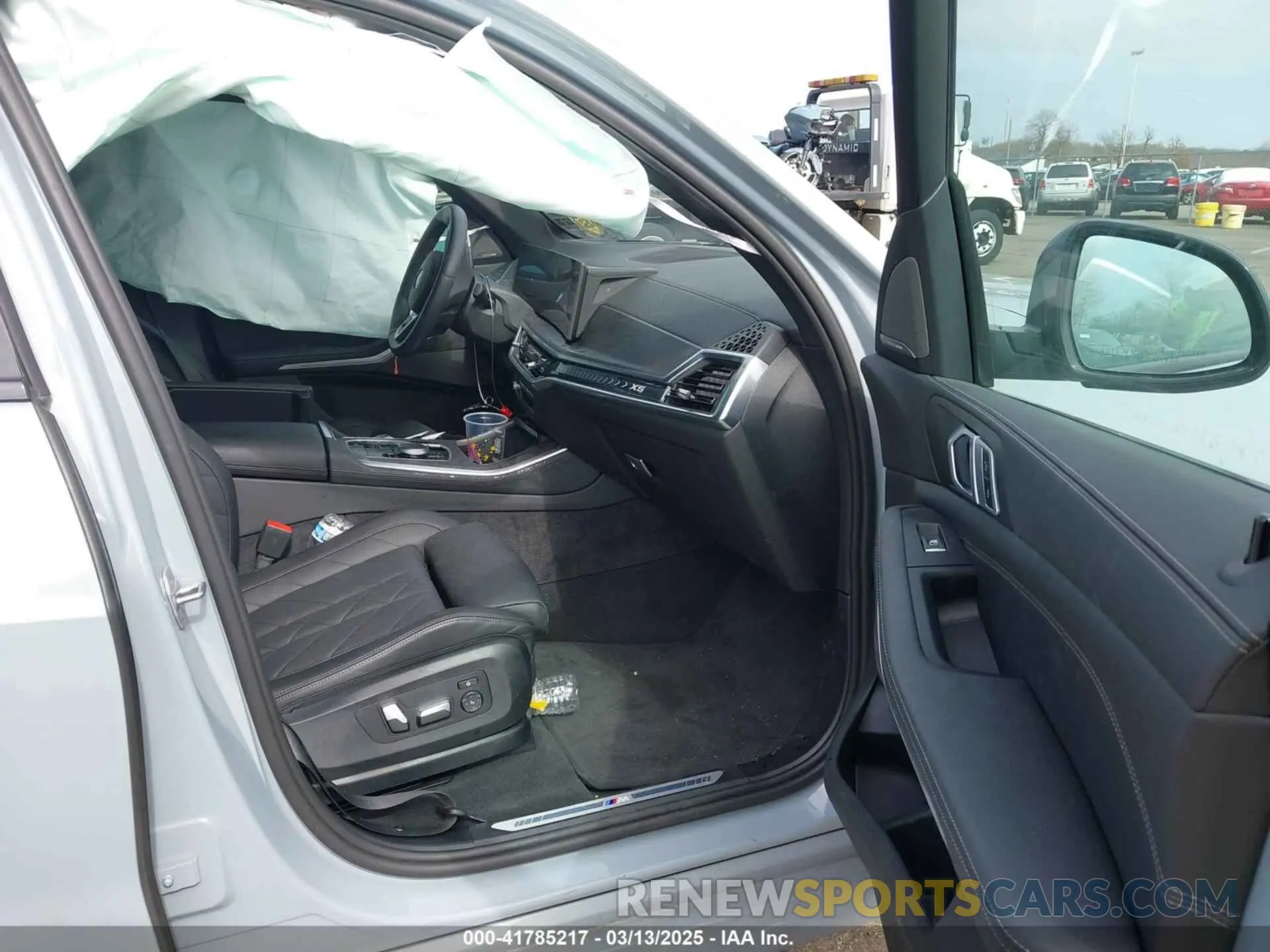5 fotografías del automóvil dañado 5UX23EU06R9U85520 BMW X5 2024