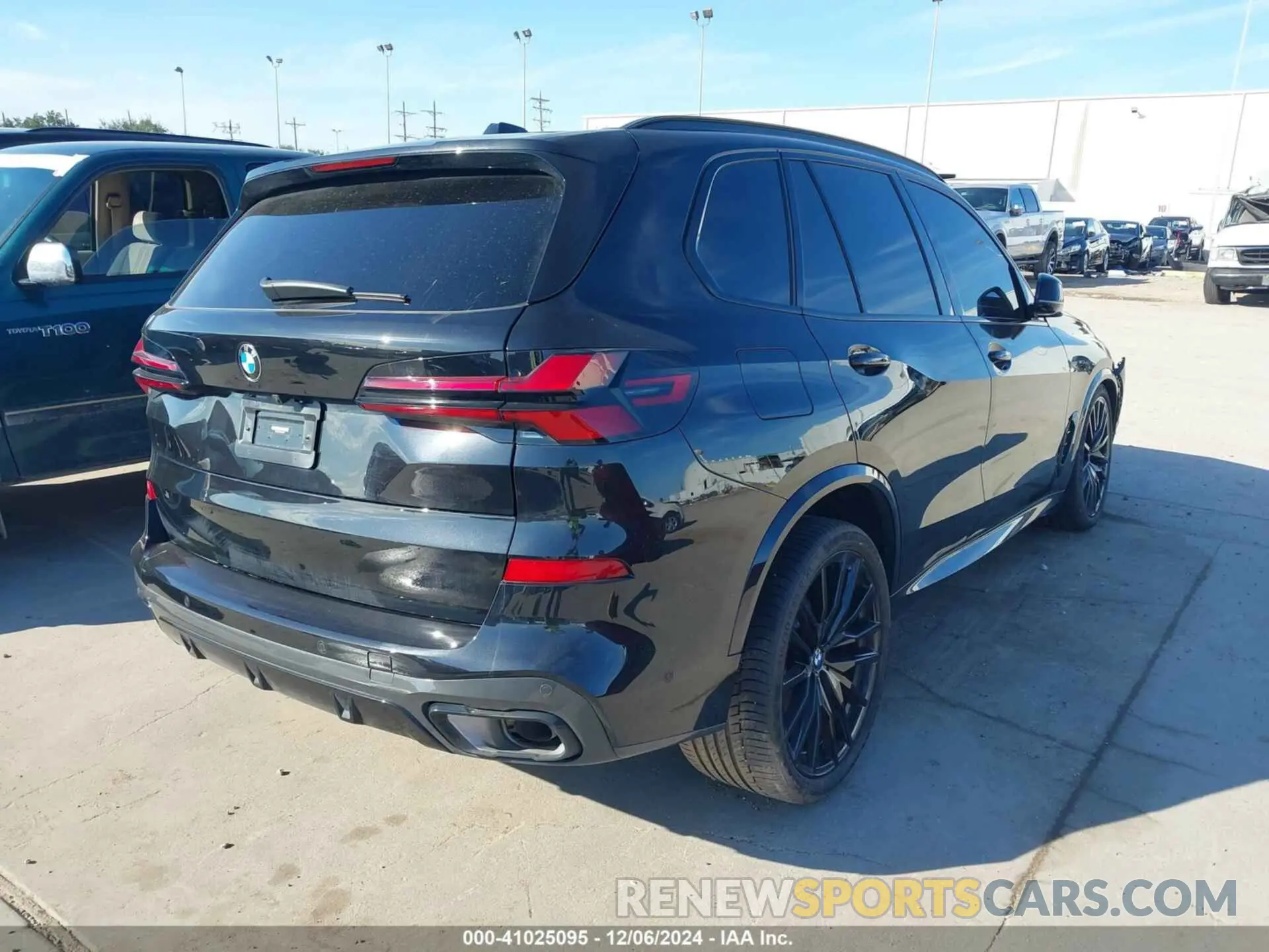 4 fotografías del automóvil dañado 5UX23EU07R9S69613 BMW X5 2024