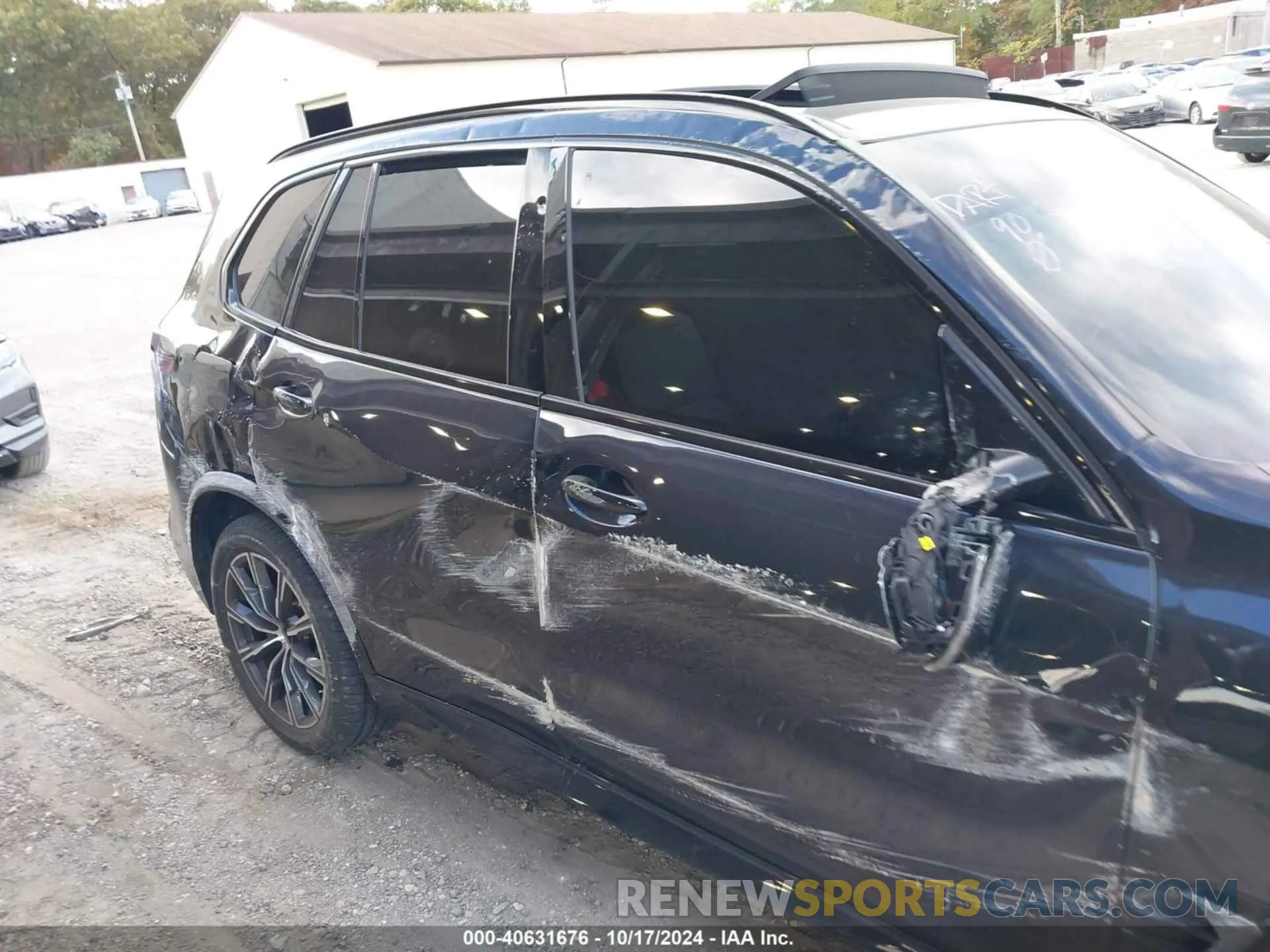 17 fotografías del automóvil dañado 5UX23EU07R9T95860 BMW X5 2024
