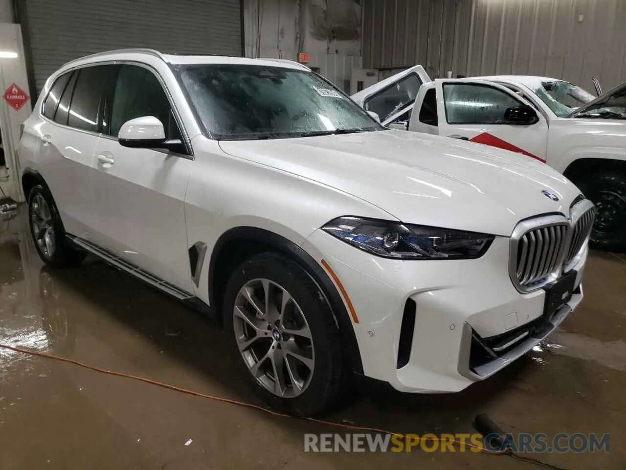 4 fotografías del automóvil dañado 5UX23EU07R9V40346 BMW X5 2024