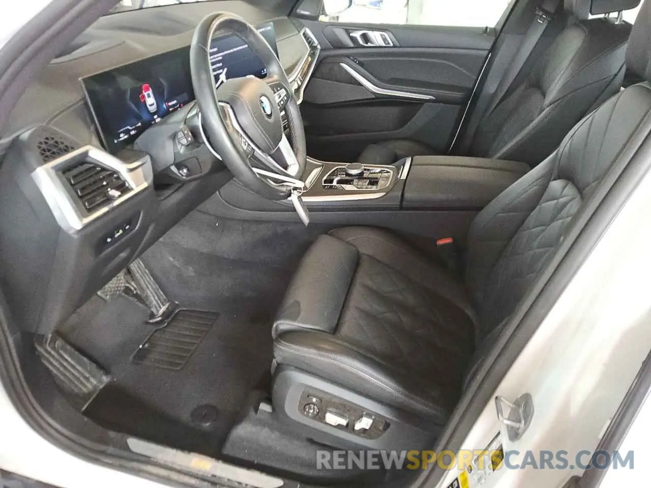 7 fotografías del automóvil dañado 5UX23EU08R9U20992 BMW X5 2024
