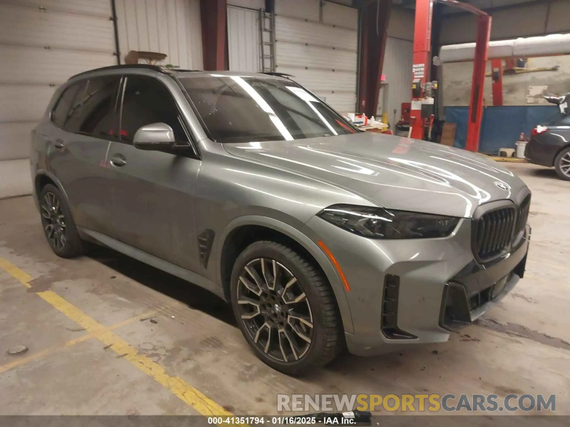 1 fotografías del automóvil dañado 5UX23EU08R9U39588 BMW X5 2024