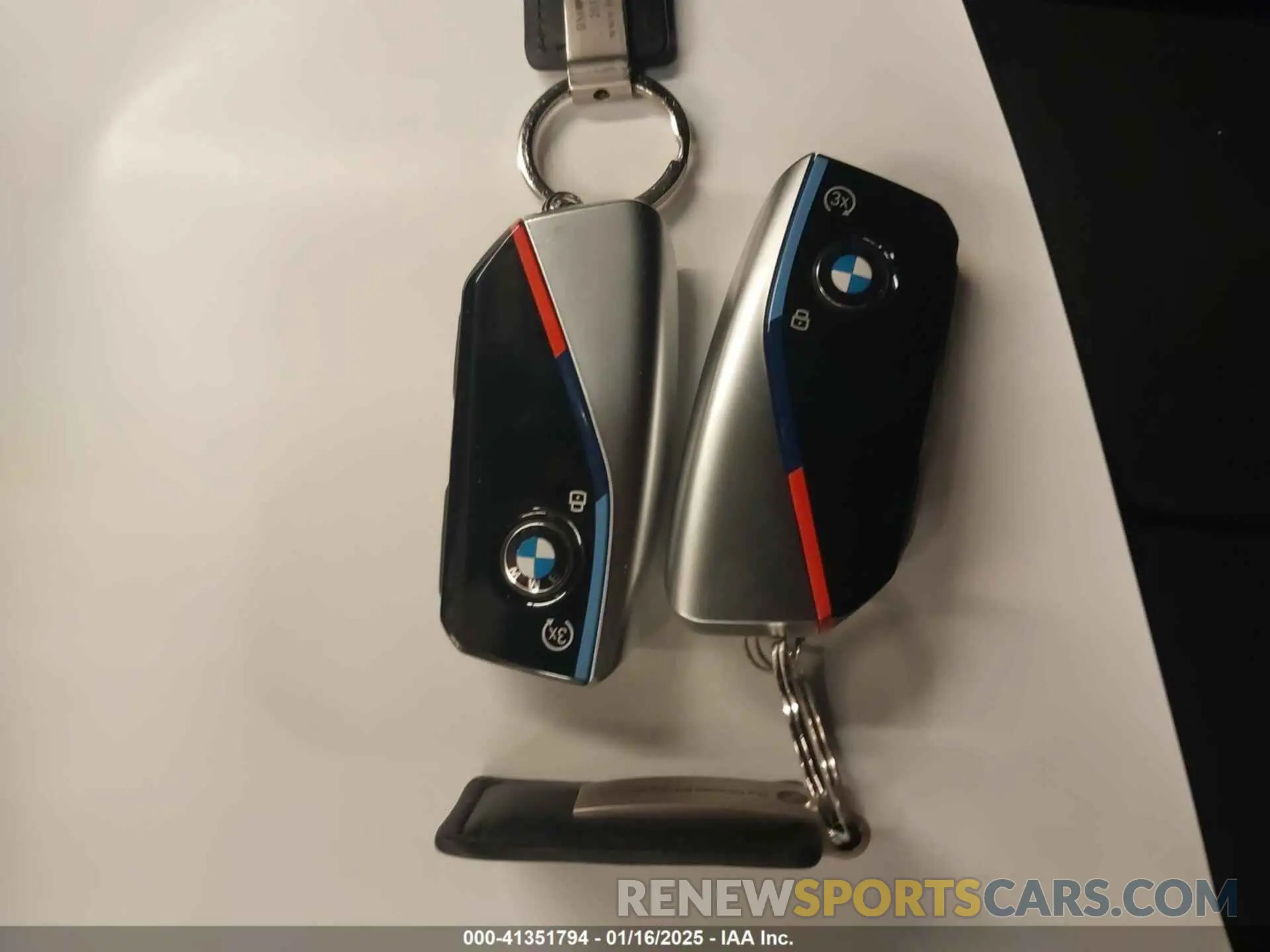 11 fotografías del automóvil dañado 5UX23EU08R9U39588 BMW X5 2024