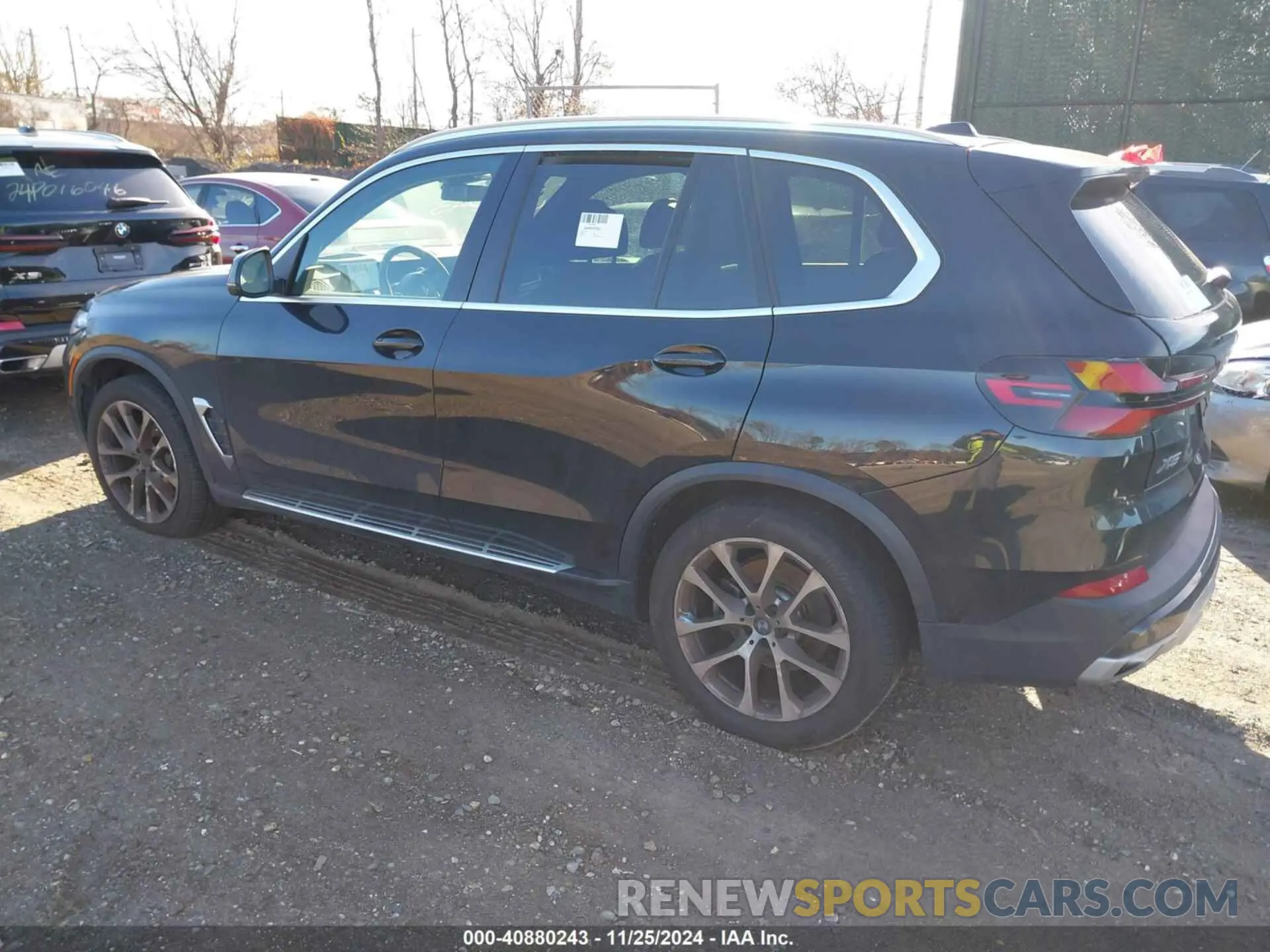 3 fotografías del automóvil dañado 5UX23EU08R9U70419 BMW X5 2024