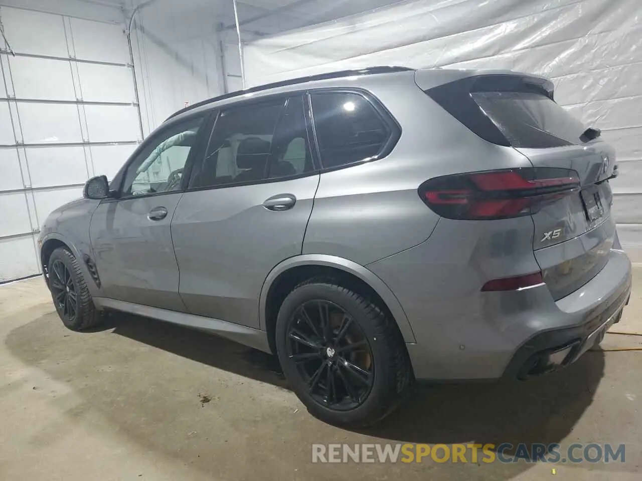 2 fotografías del automóvil dañado 5UX23EU09R9S70164 BMW X5 2024