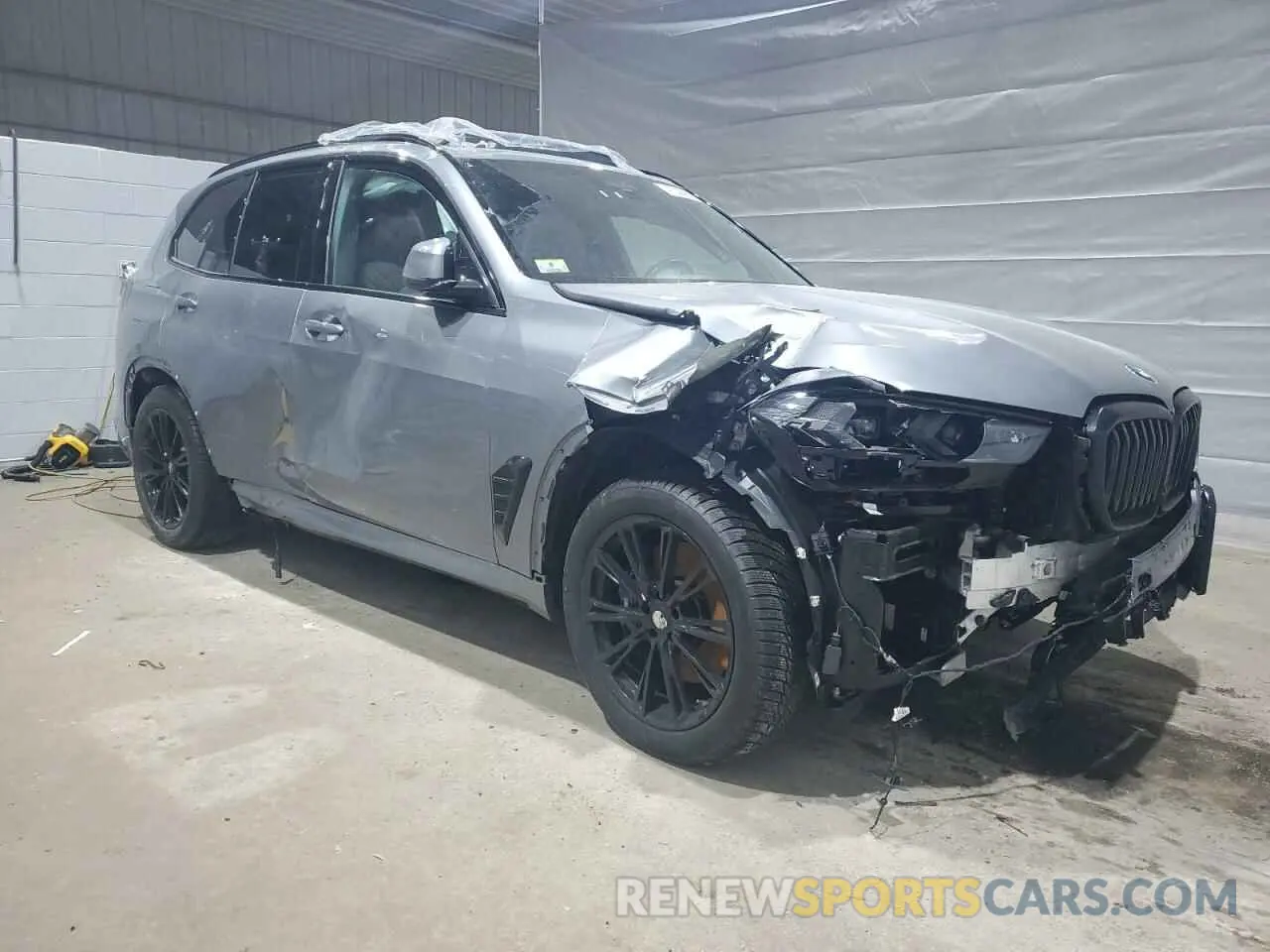 4 fotografías del automóvil dañado 5UX23EU09R9S70164 BMW X5 2024