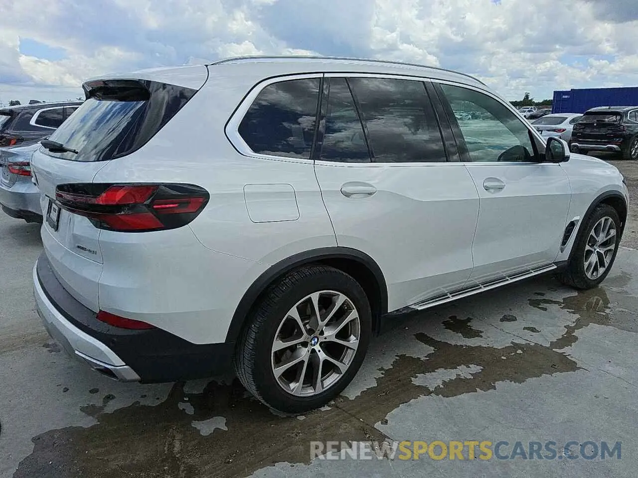 3 fotografías del automóvil dañado 5UX23EU09R9U66251 BMW X5 2024