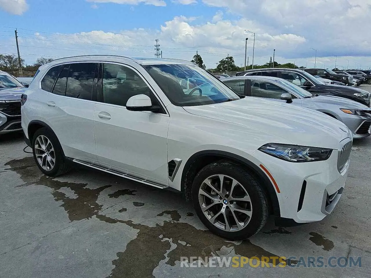 4 fotografías del automóvil dañado 5UX23EU09R9U66251 BMW X5 2024