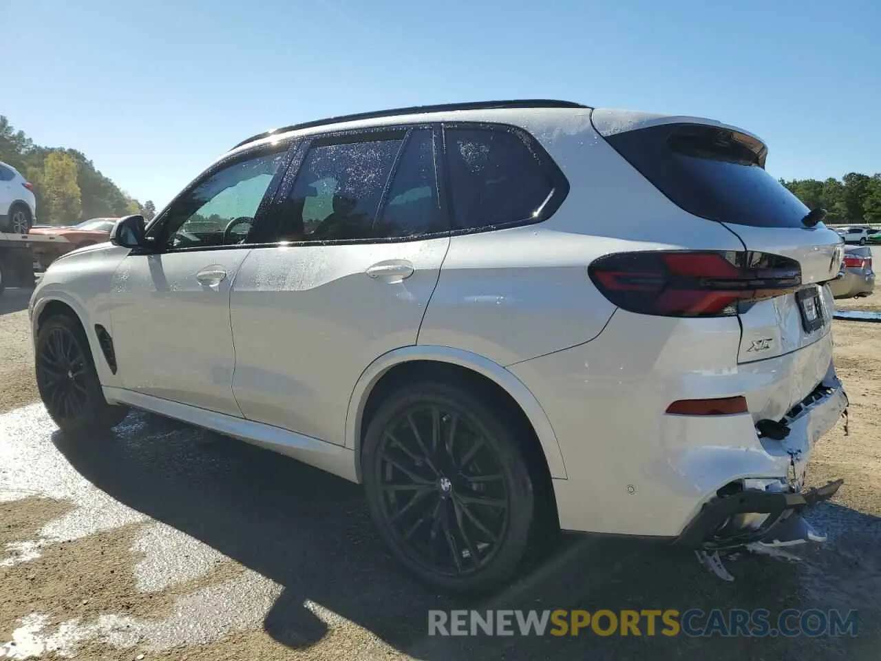 2 fotografías del automóvil dañado 5UX23EU09R9U91991 BMW X5 2024