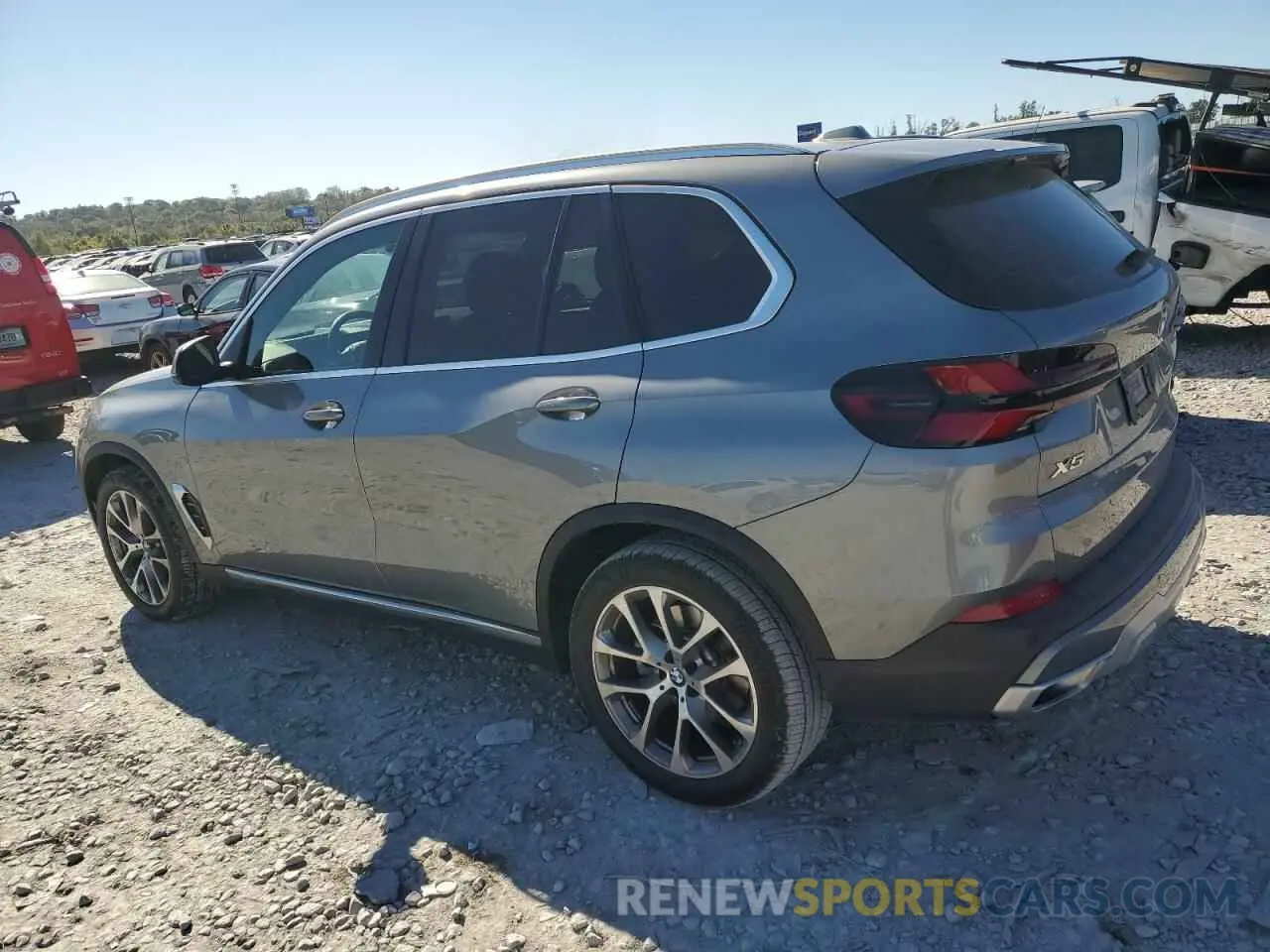 2 fotografías del automóvil dañado 5UX23EU09R9V18431 BMW X5 2024