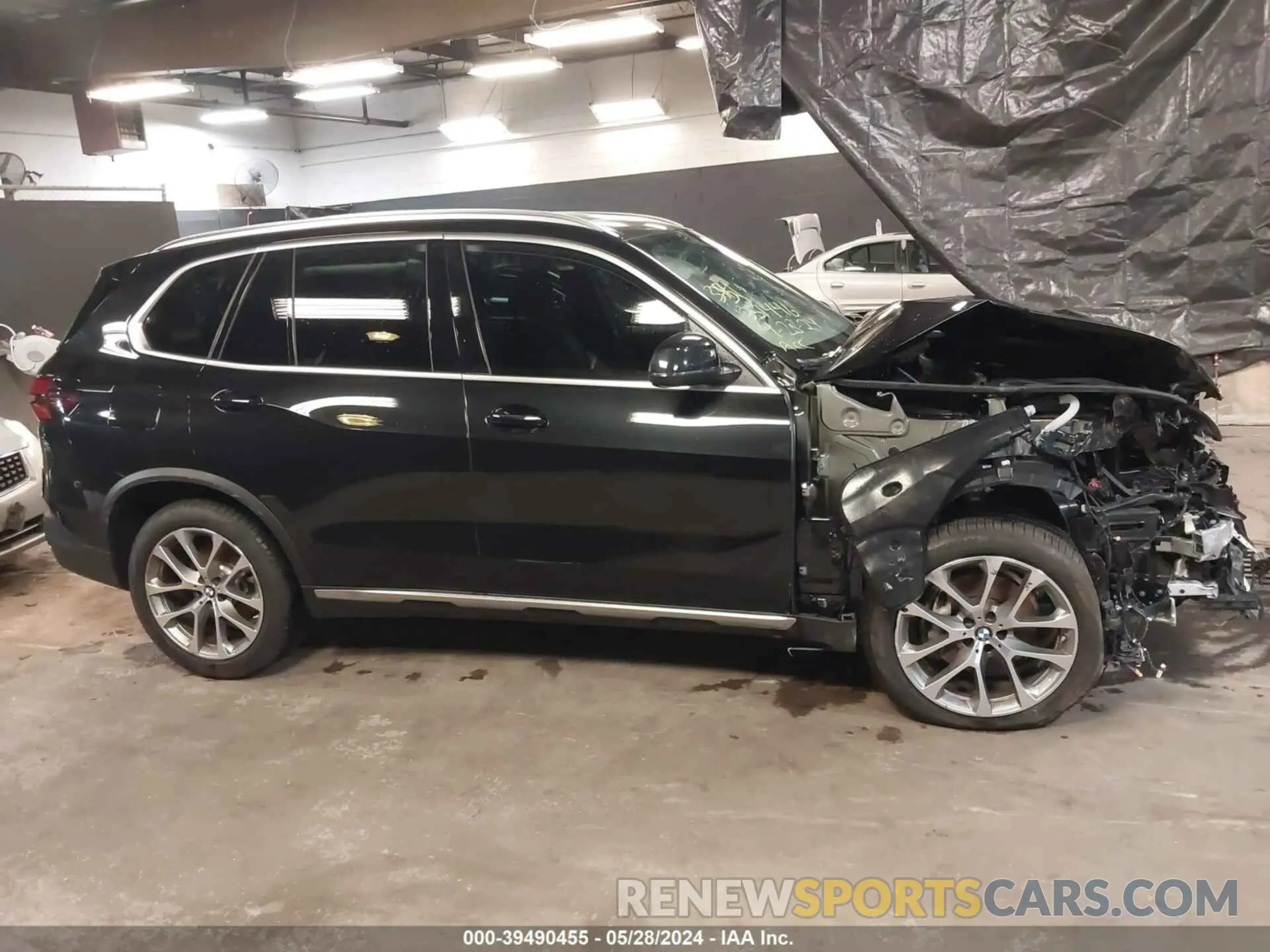 12 fotografías del automóvil dañado 5UX23EU09R9V50456 BMW X5 2024