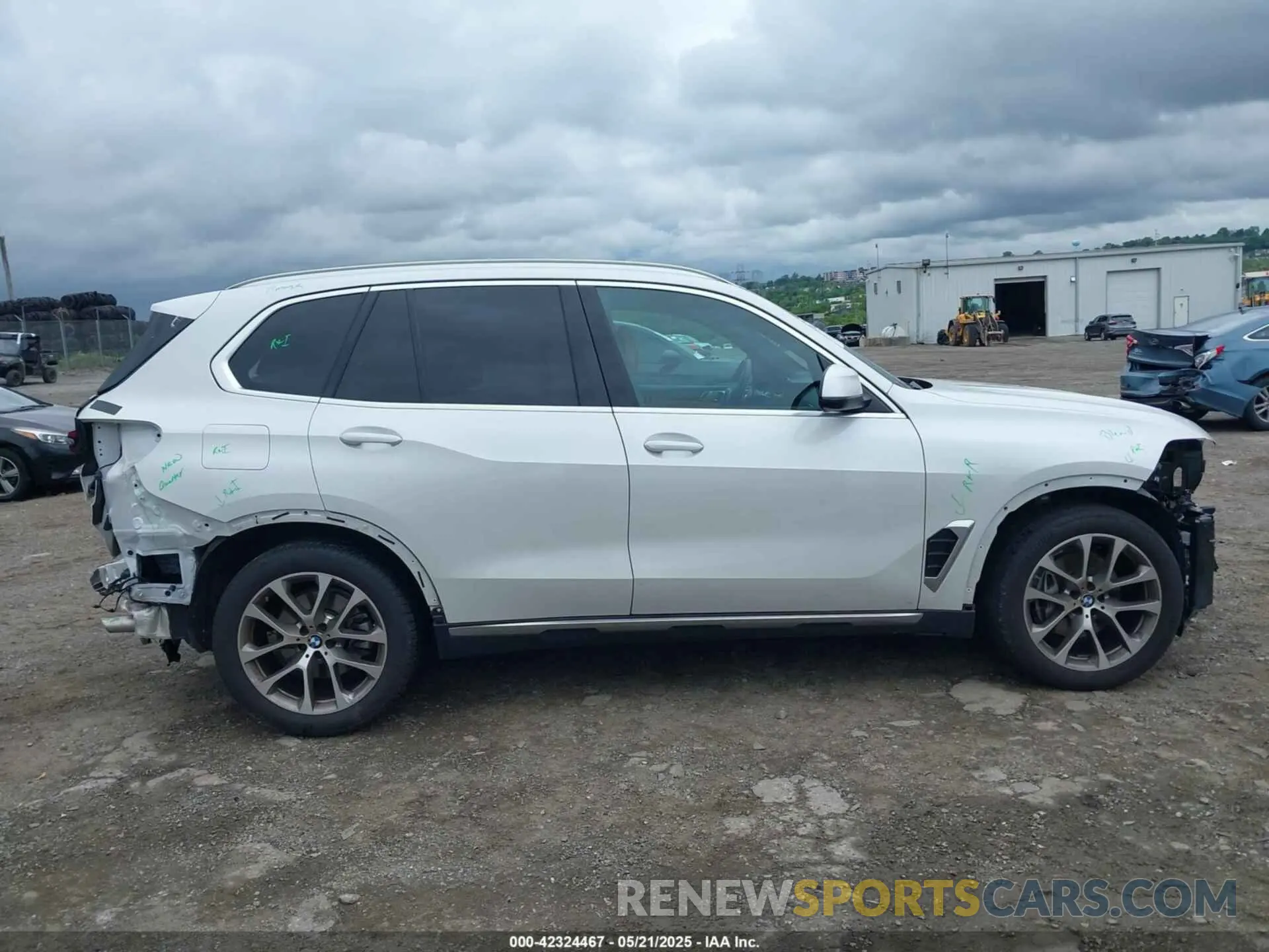 13 fotografías del automóvil dañado 5UX23EU0XR9T63789 BMW X5 2024
