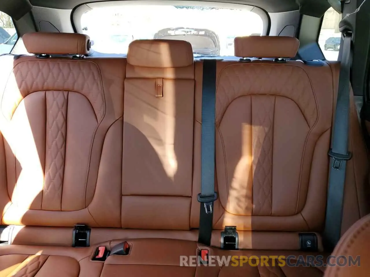 10 fotografías del automóvil dañado 5UX23EU0XR9V53303 BMW X5 2024