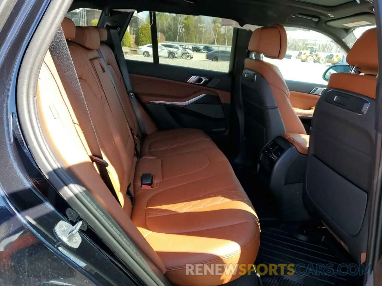11 fotografías del automóvil dañado 5UX23EU0XR9V53303 BMW X5 2024